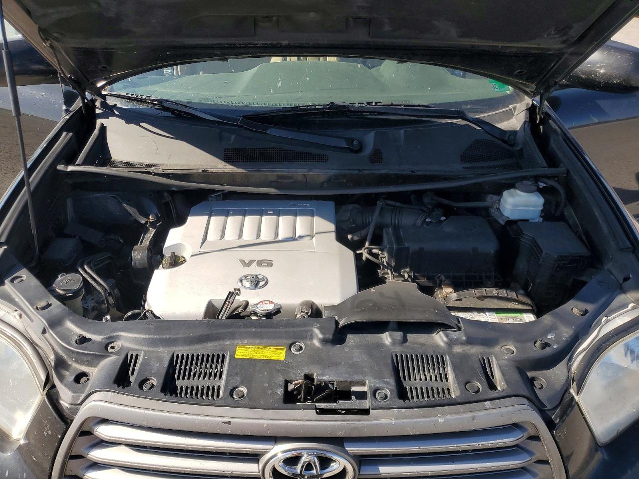 2010 Toyota Highlander Base Black vin: 5TDBK3EH2AS029131