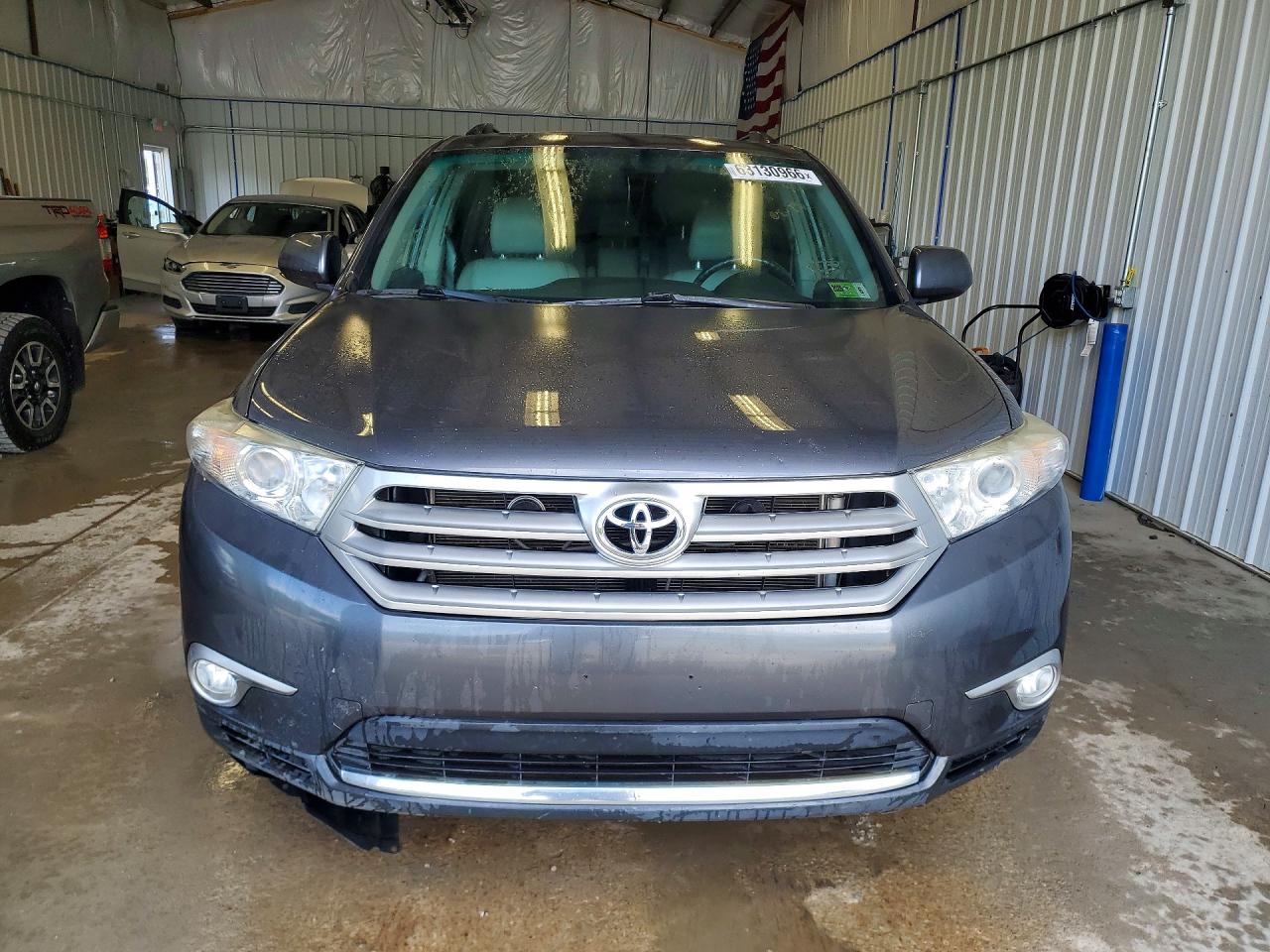 2011 Toyota Highlander Se Gray vin: 5TDBK3EH2BS041877