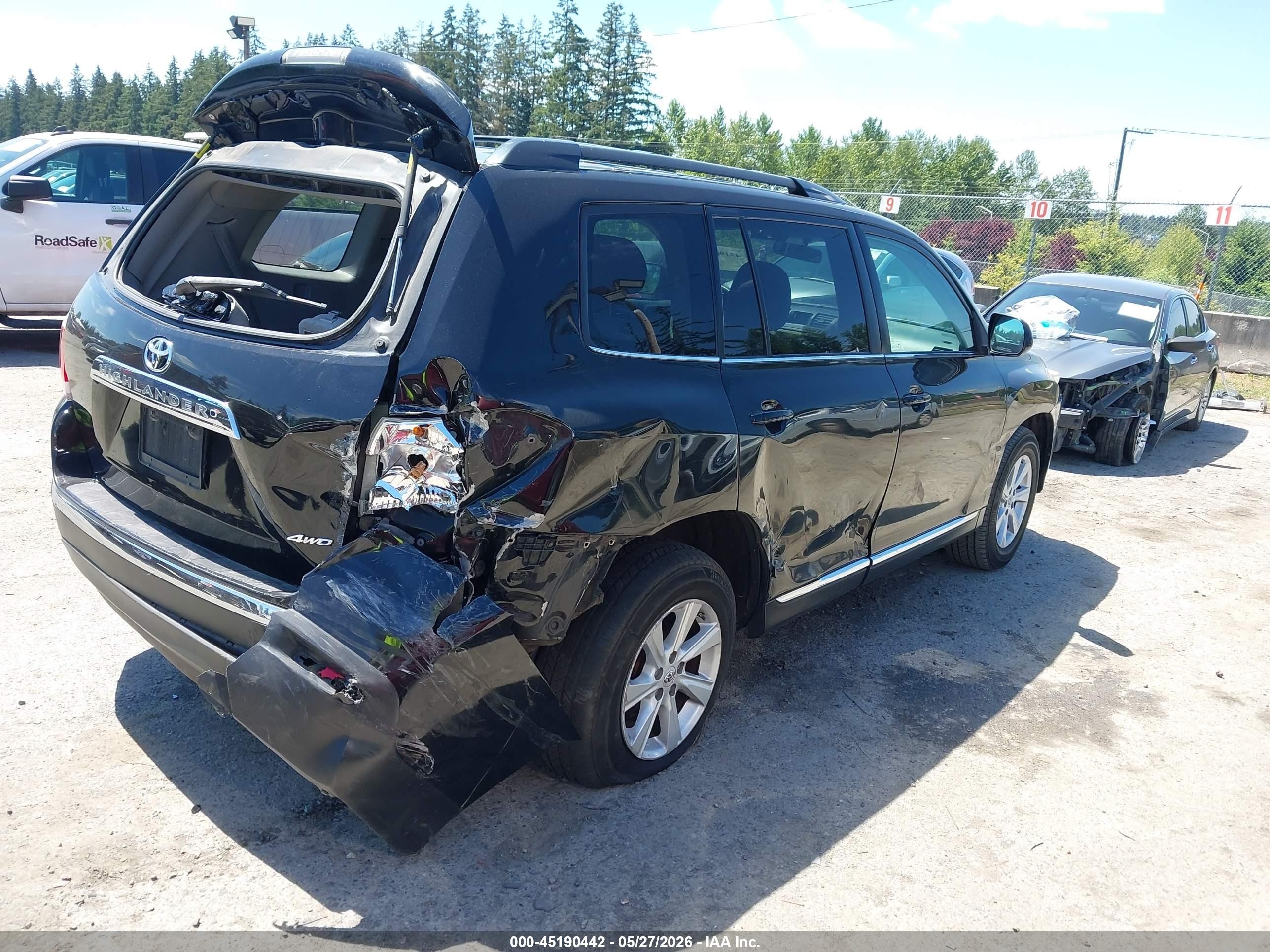 2011 Toyota Highlander Base V6 Black vin: 5TDBK3EH2BS063734