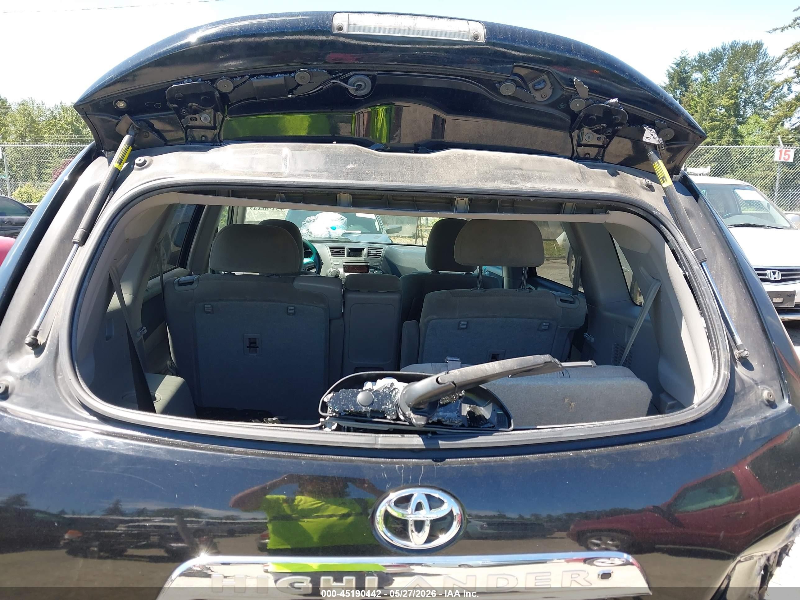 2011 Toyota Highlander Base V6 Black vin: 5TDBK3EH2BS063734