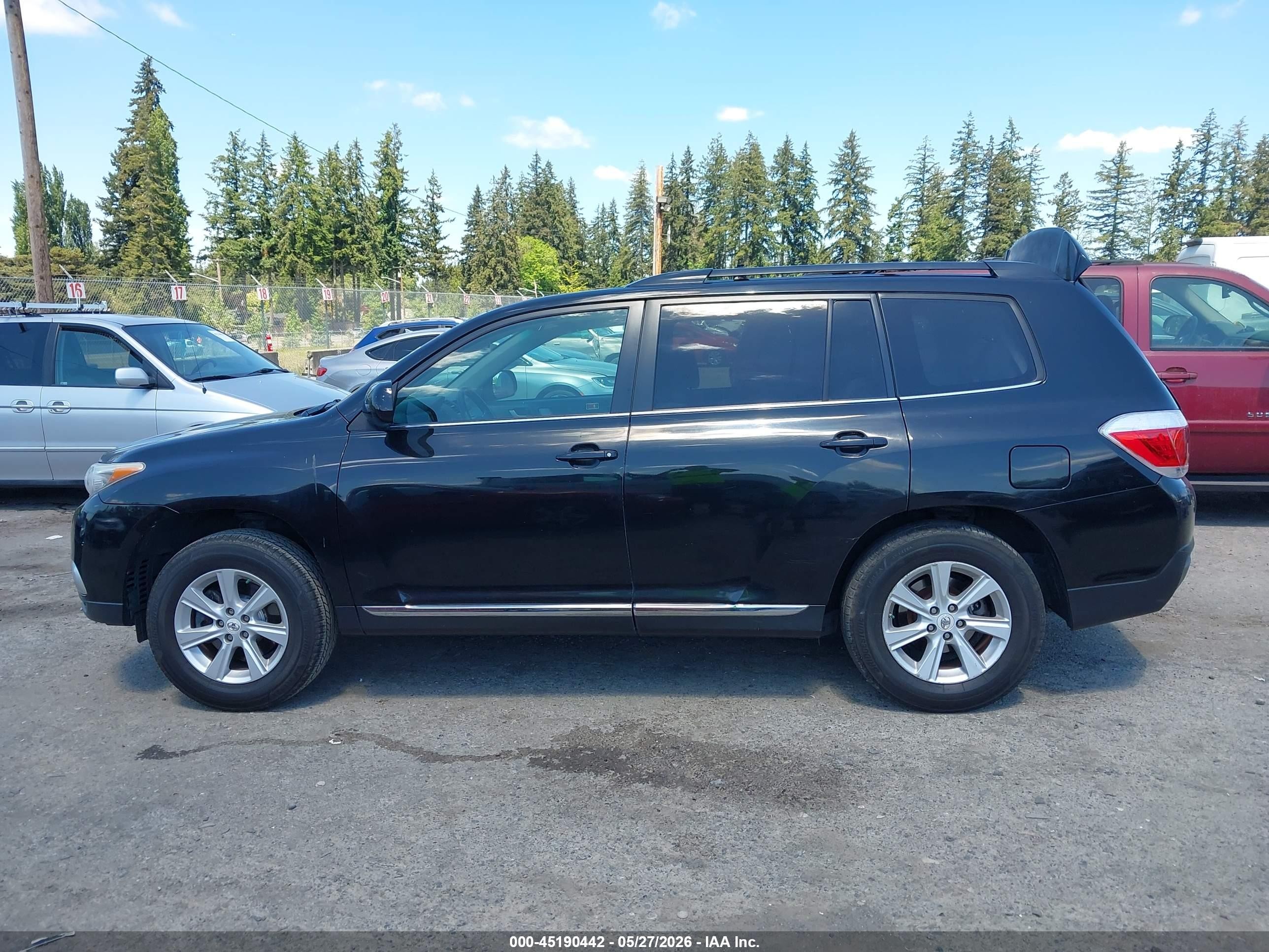2011 Toyota Highlander Base V6 Black vin: 5TDBK3EH2BS063734