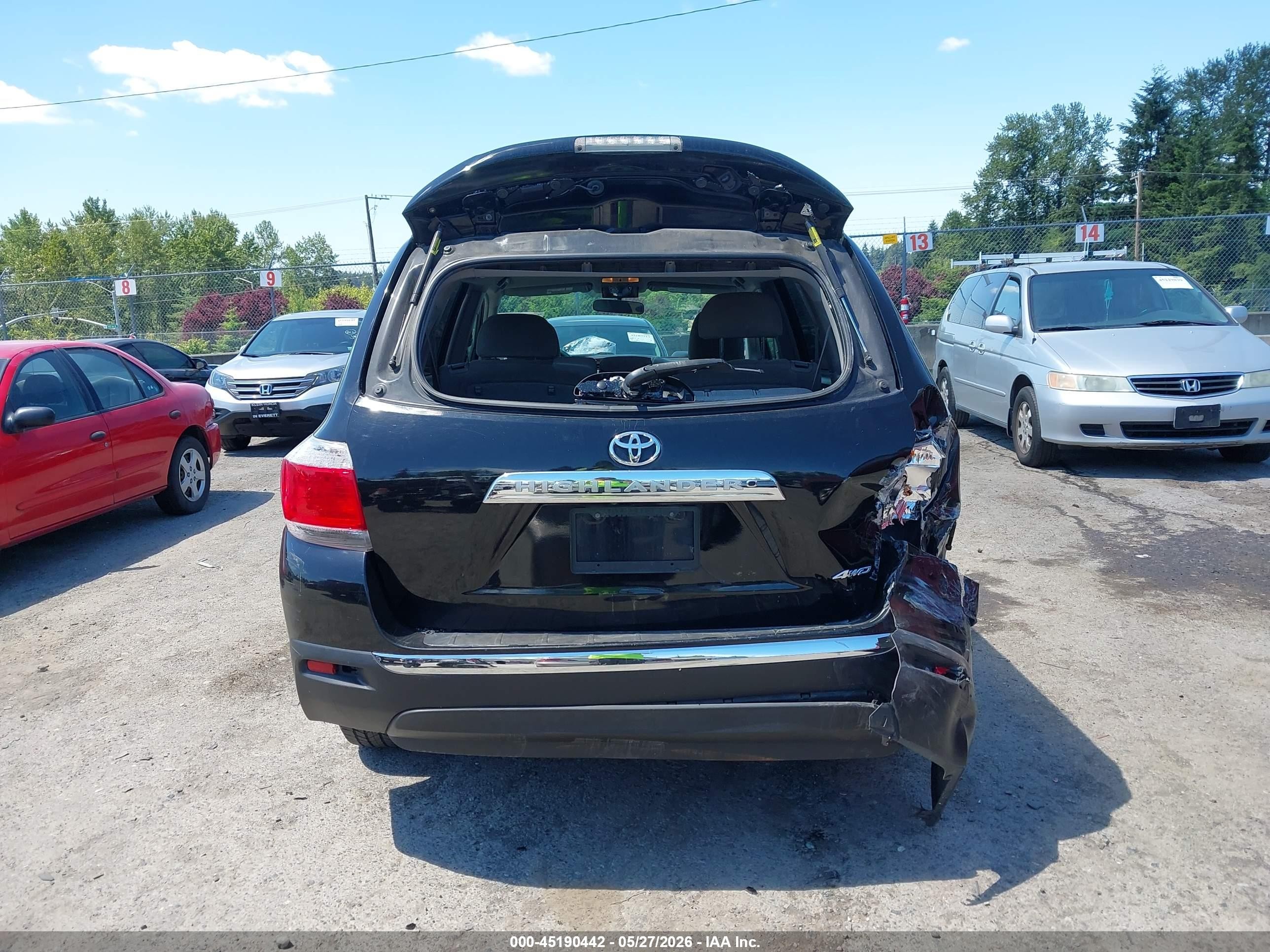 2011 Toyota Highlander Base V6 Black vin: 5TDBK3EH2BS063734