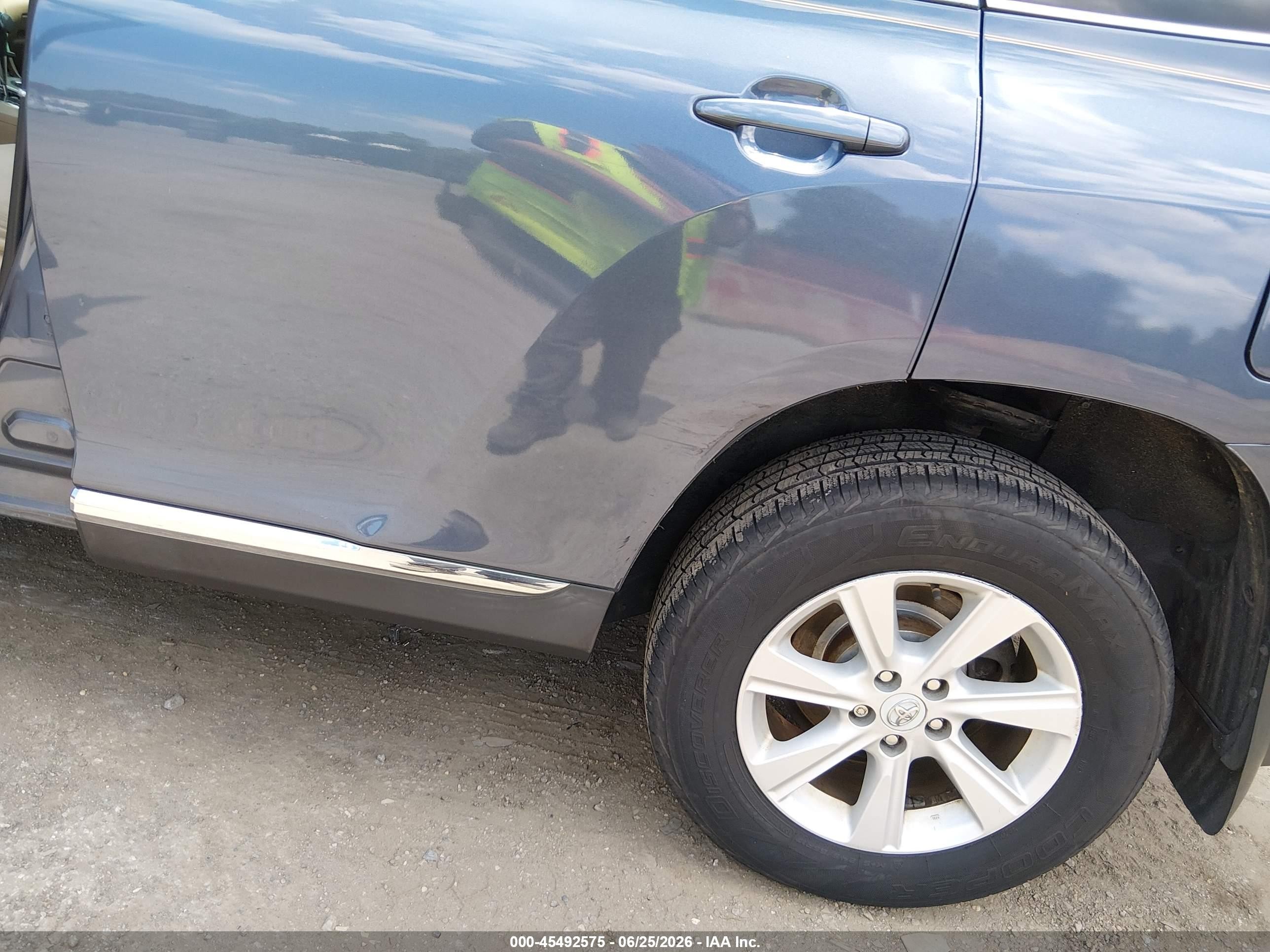 2011 Toyota Highlander Base V6 Blue vin: 5TDBK3EH2BS076838