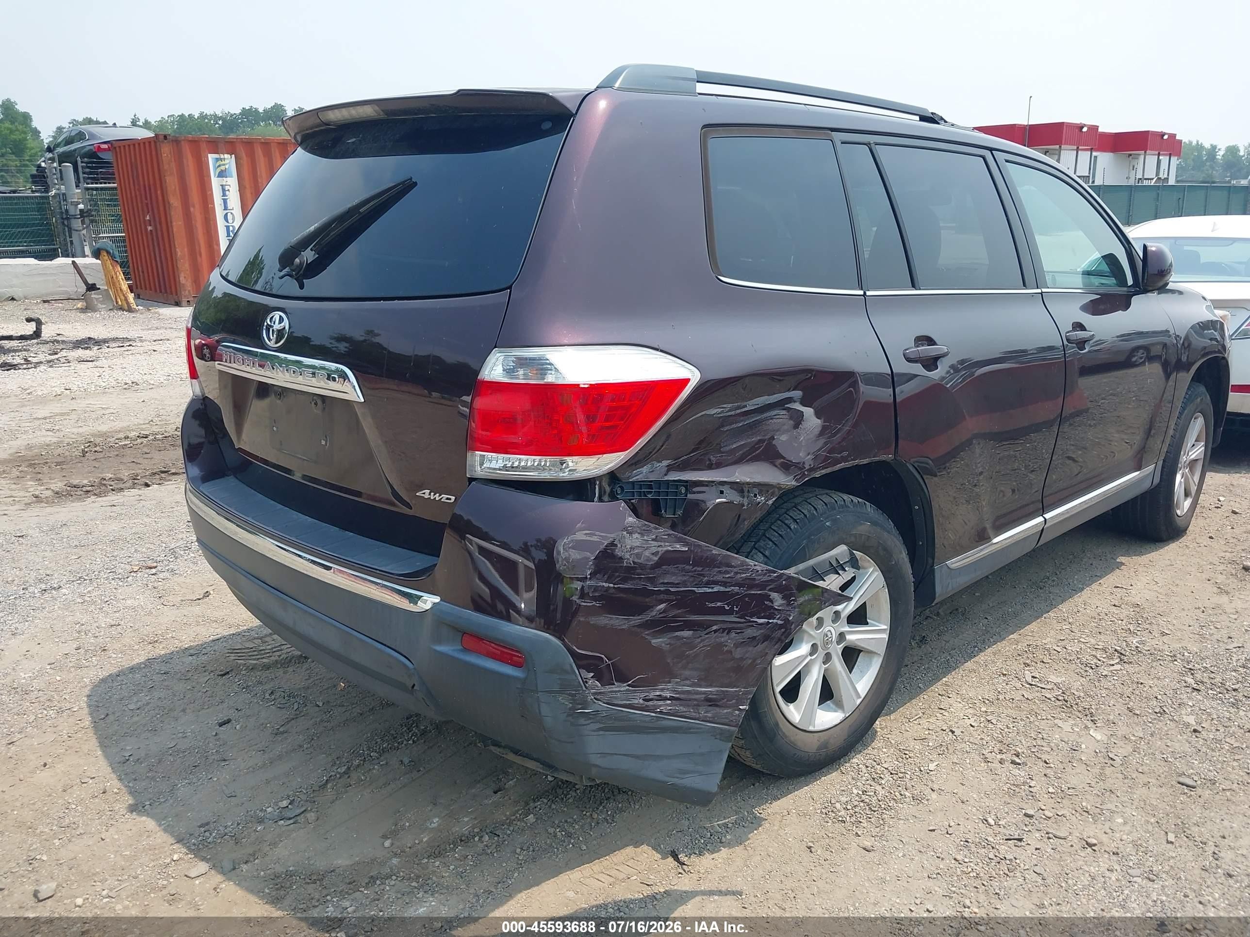 2012 Toyota Highlander Base V6 Maroon vin: 5TDBK3EH2CS104655