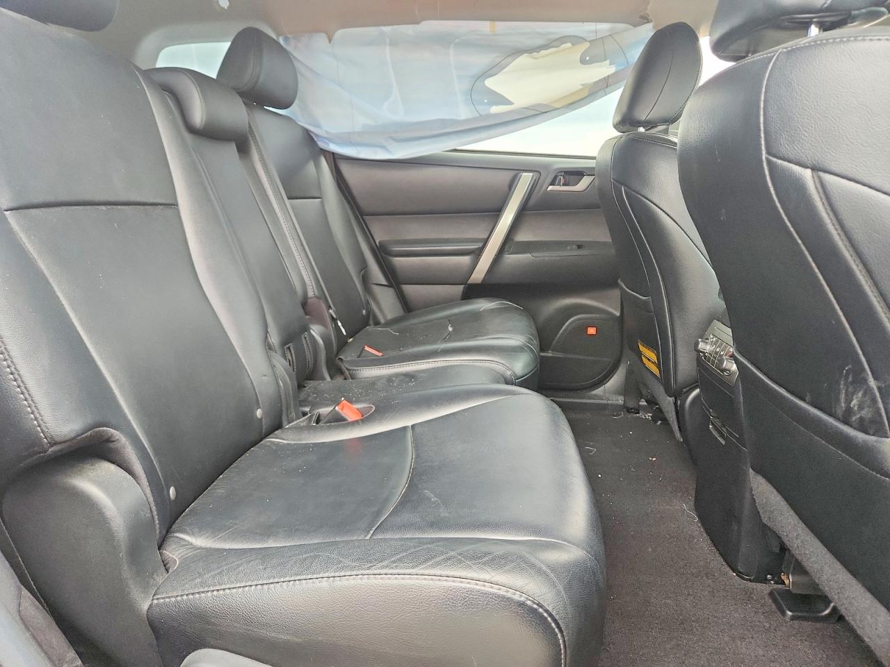 2012 Toyota Highlander Se Серый vin: 5TDBK3EH2CS110343