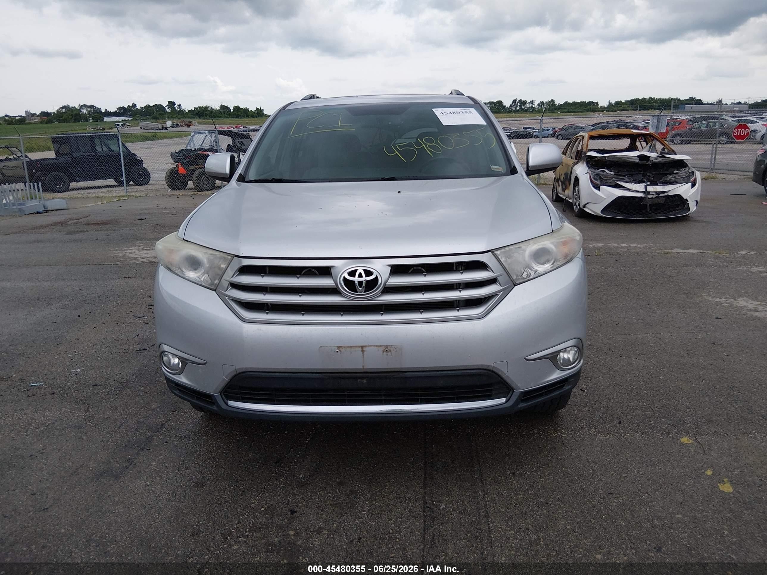 2012 Toyota Highlander Se V6 Silver vin: 5TDBK3EH2CS118359