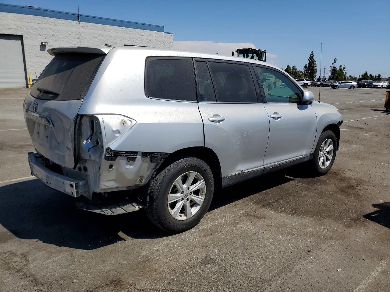2012 Toyota Highlander Base Silver vin: 5TDBK3EH2CS119219
