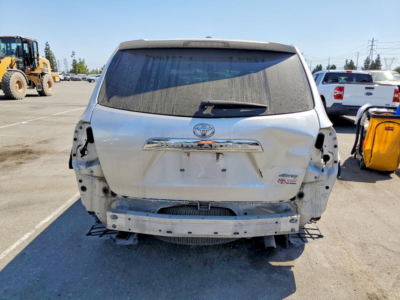 2012 Toyota Highlander Base Silver vin: 5TDBK3EH2CS119219