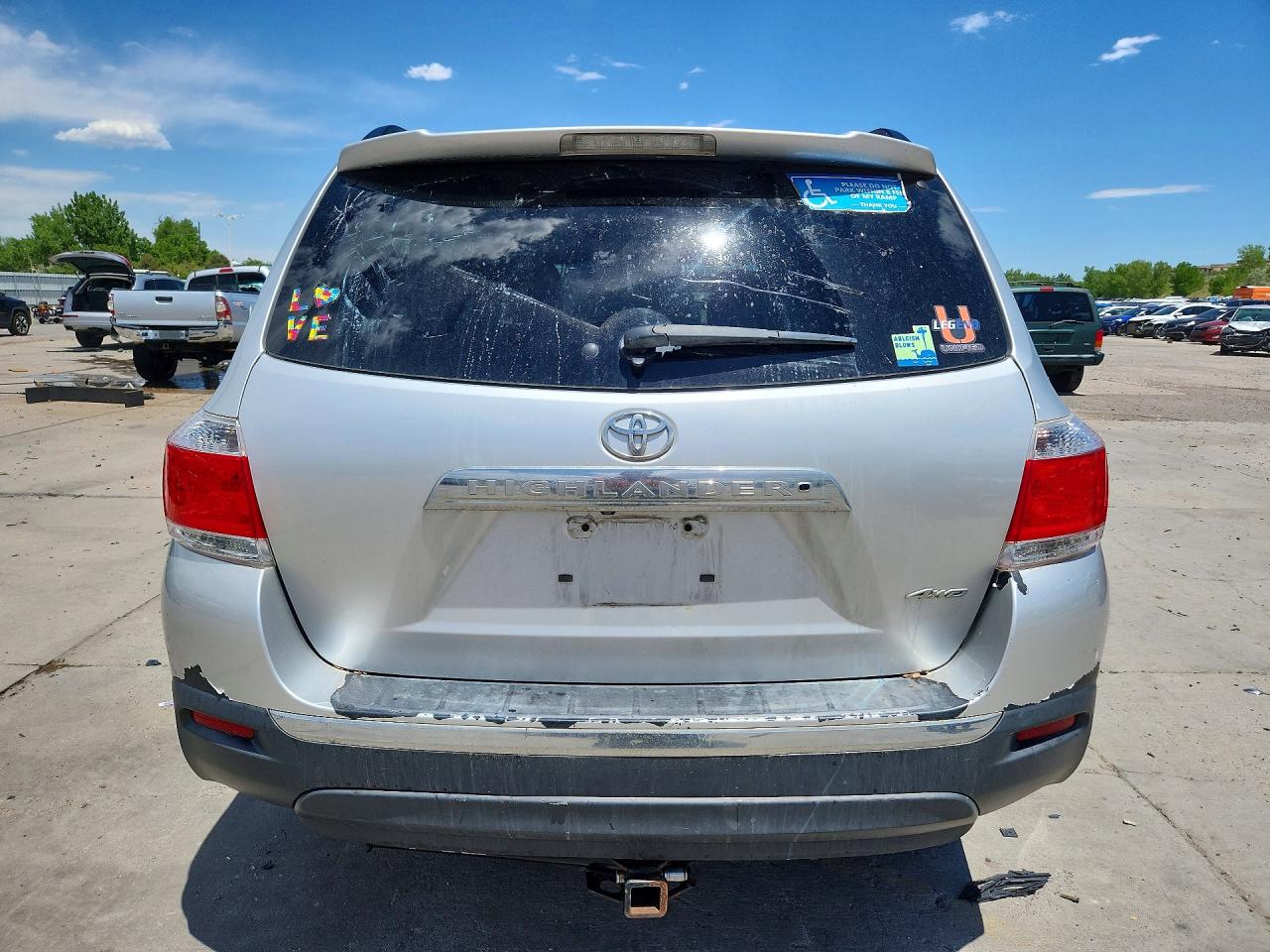 2012 Toyota Highlander Silver vin: 5TDBK3EH2CS119558