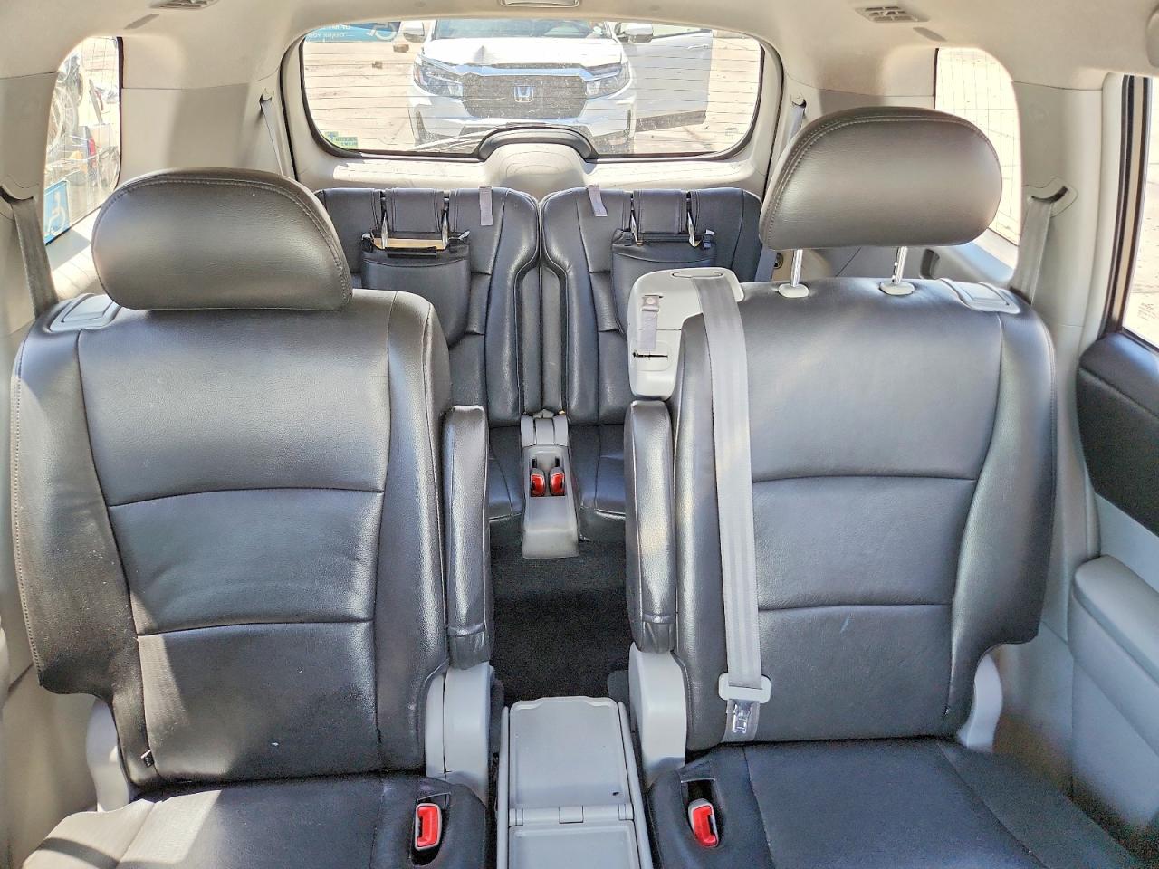 2012 Toyota Highlander Silver vin: 5TDBK3EH2CS119558