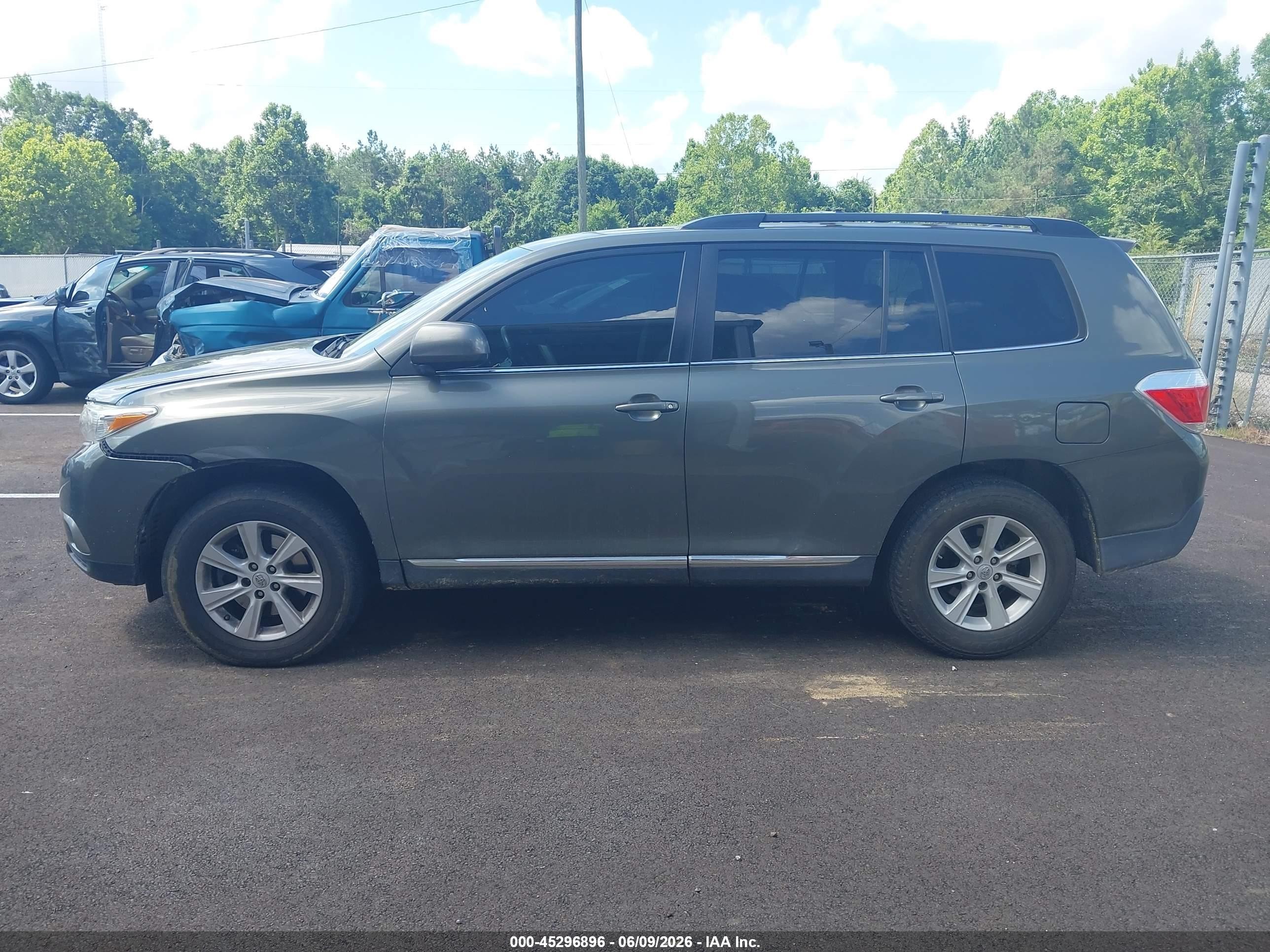 2012 Toyota Highlander Se V6 Green vin: 5TDBK3EH2CS133119