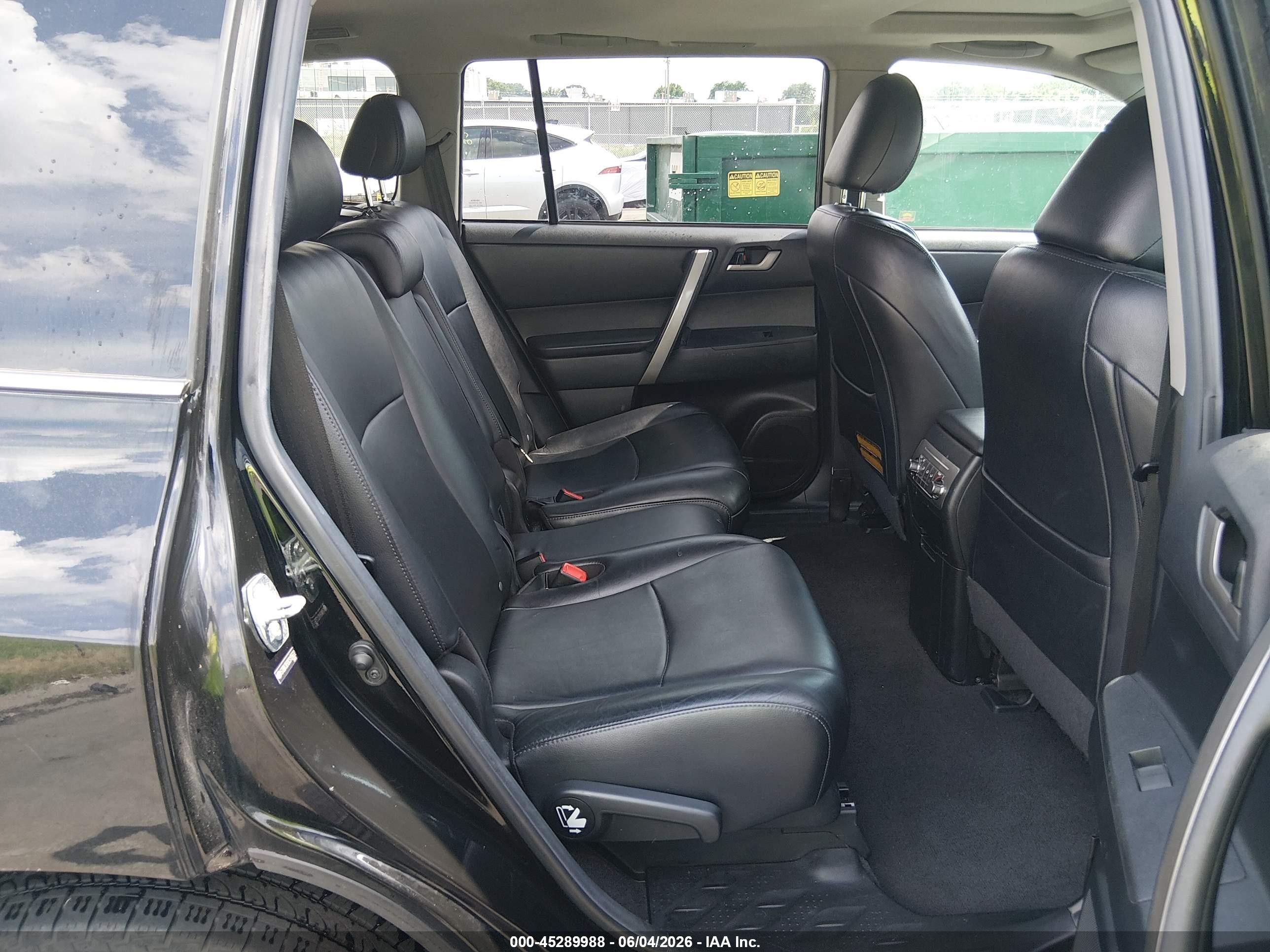 2012 Toyota Highlander Se V6 Black vin: 5TDBK3EH2CS135632