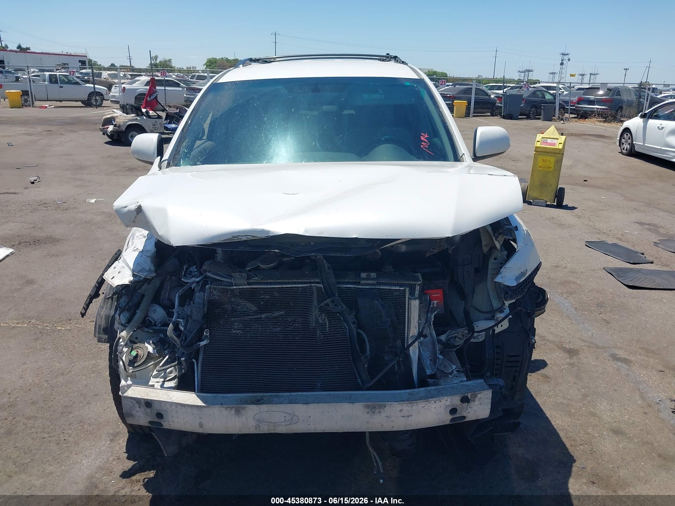 2012 Toyota Highlander Base V6 White vin: 5TDBK3EH2CS143455