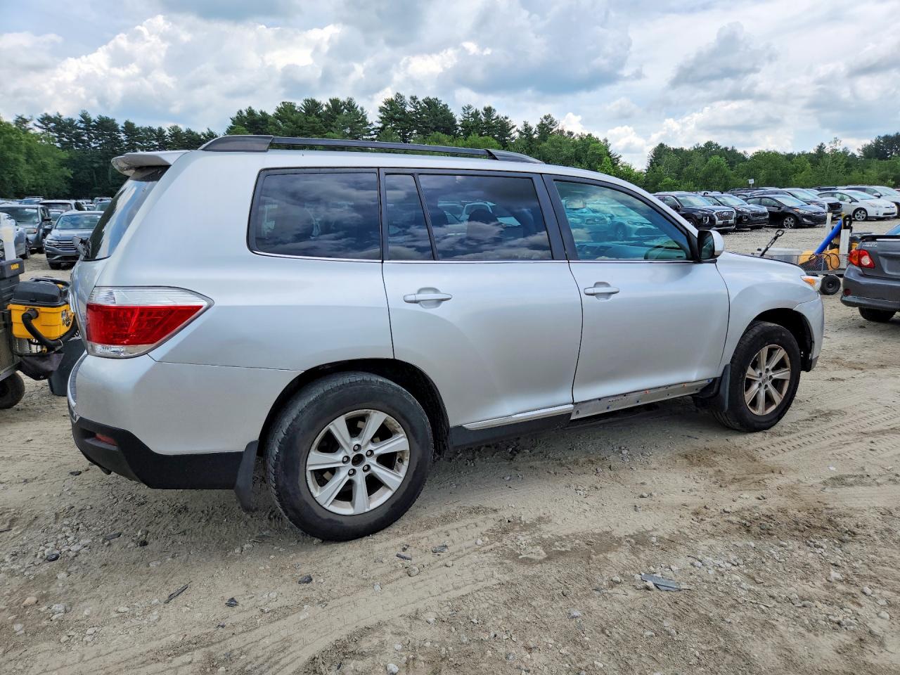 2012 Toyota Highlander Se Silver vin: 5TDBK3EH2CS147408