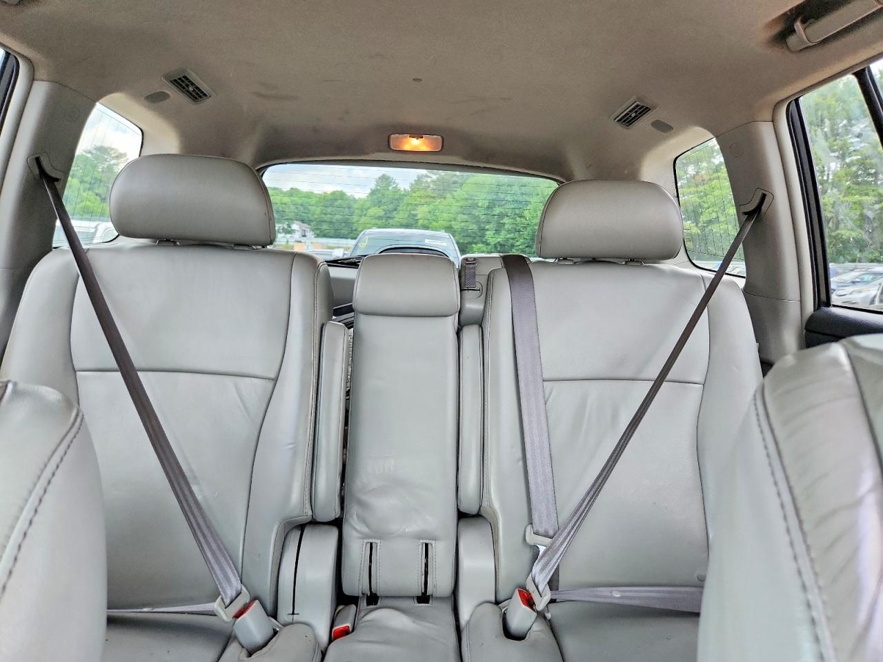 2012 Toyota Highlander Se Silver vin: 5TDBK3EH2CS147408