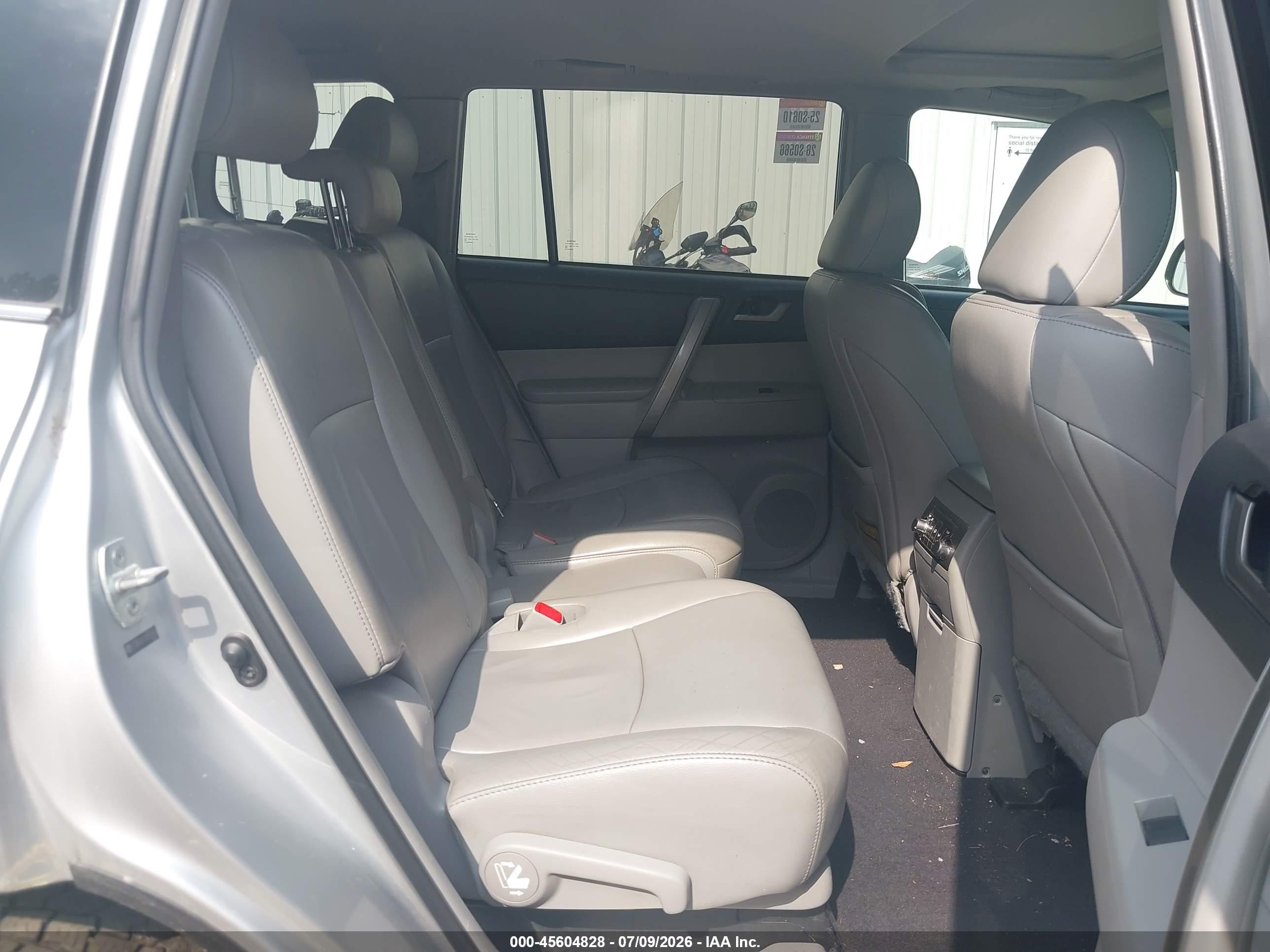 2012 Toyota Highlander Se V6 Silver vin: 5TDBK3EH2CS152463
