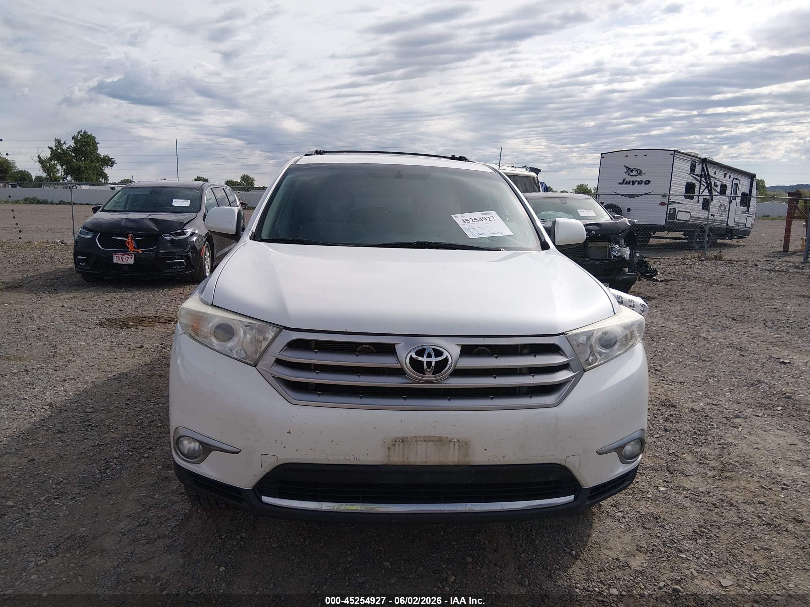 2012 Toyota Highlander Base V6 White vin: 5TDBK3EH2CS165696