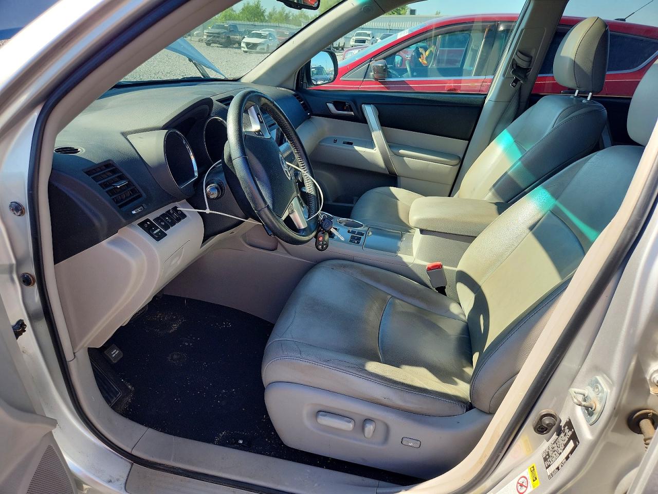 2012 Toyota Highlander Se Silver vin: 5TDBK3EH2CS169702