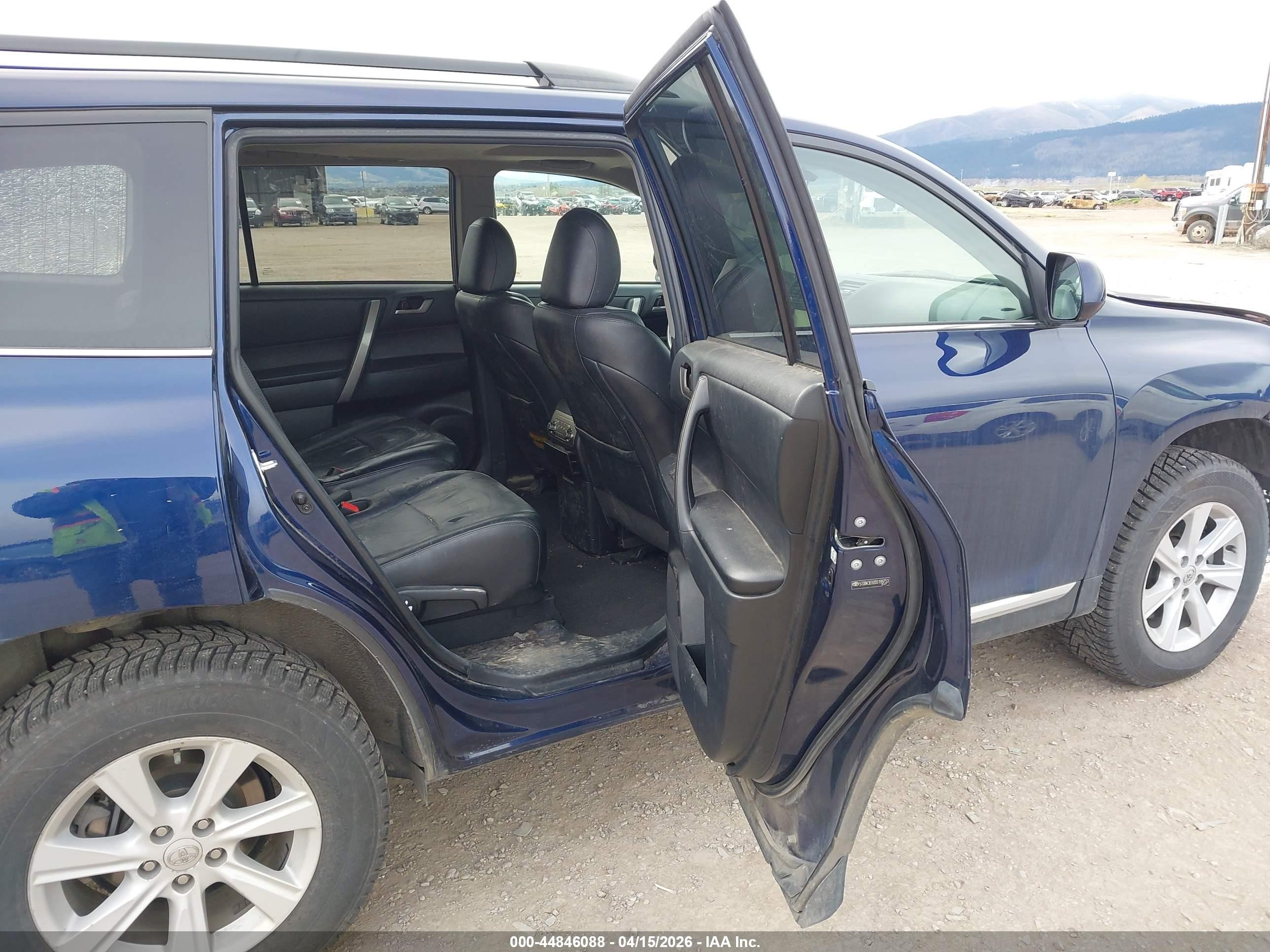 2013 Toyota Highlander Se V6 Blue vin: 5TDBK3EH2DS199753