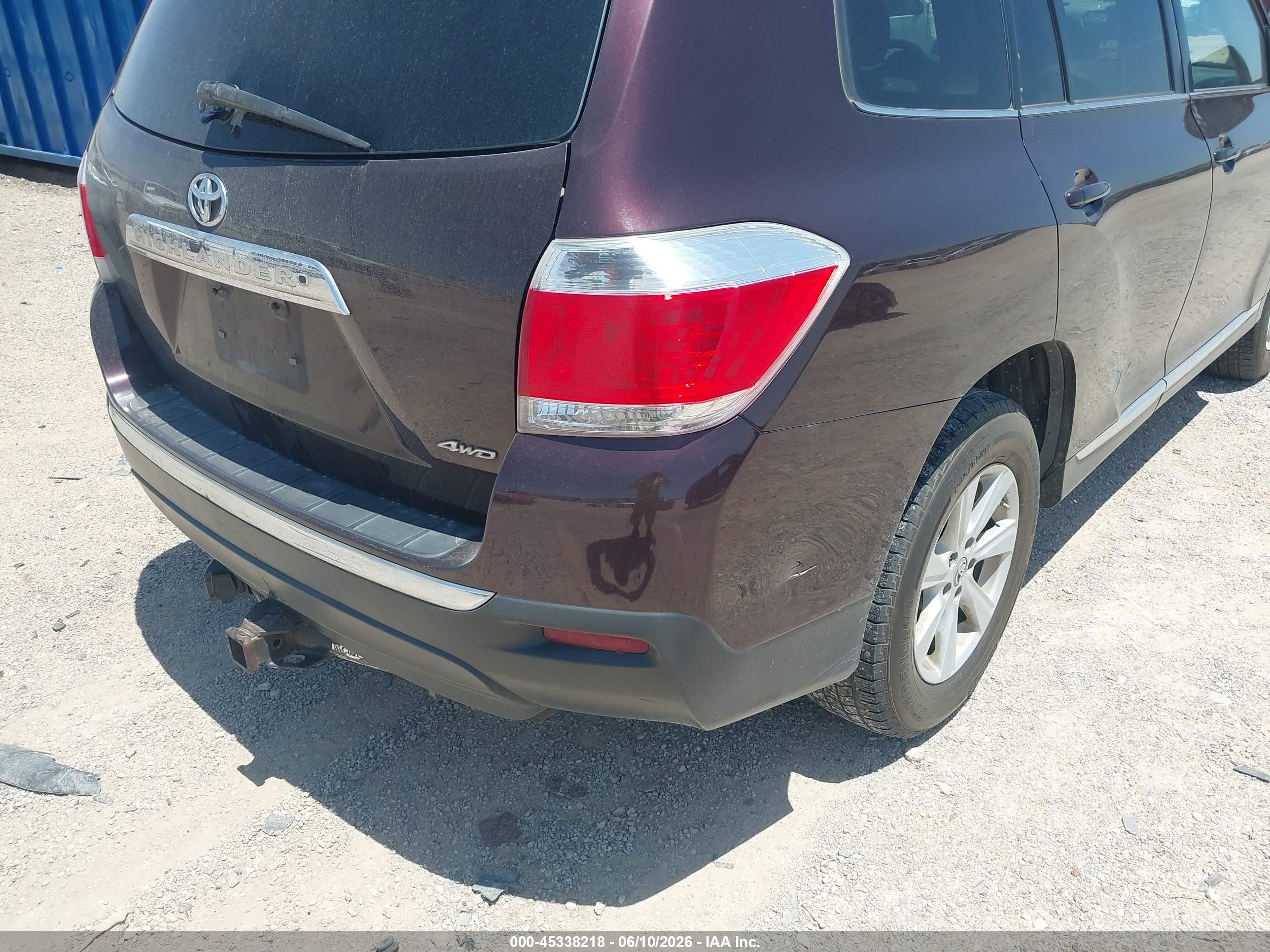2013 Toyota Highlander Base Plus V6 Maroon vin: 5TDBK3EH2DS216406