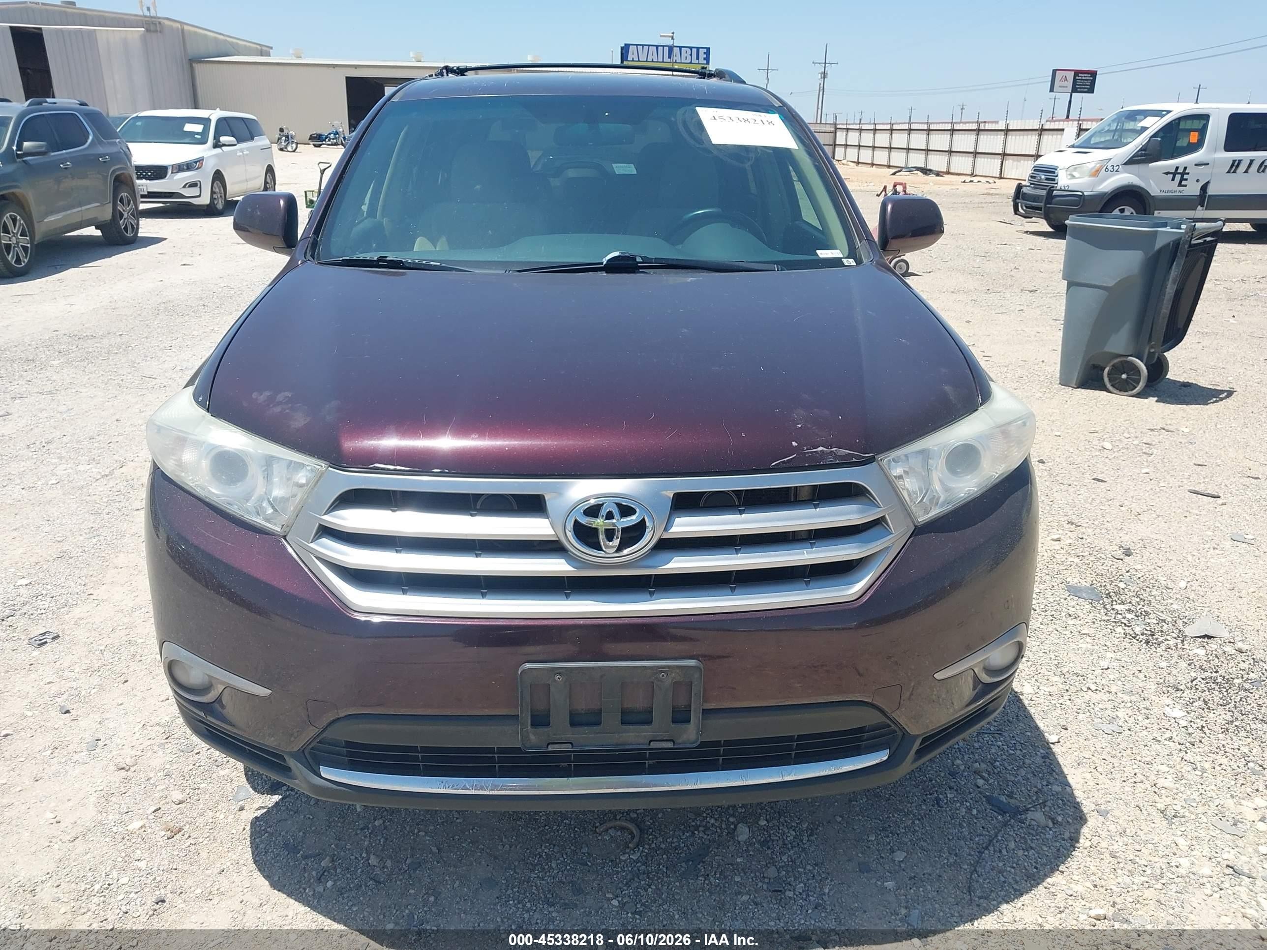 2013 Toyota Highlander Base Plus V6 Maroon vin: 5TDBK3EH2DS216406