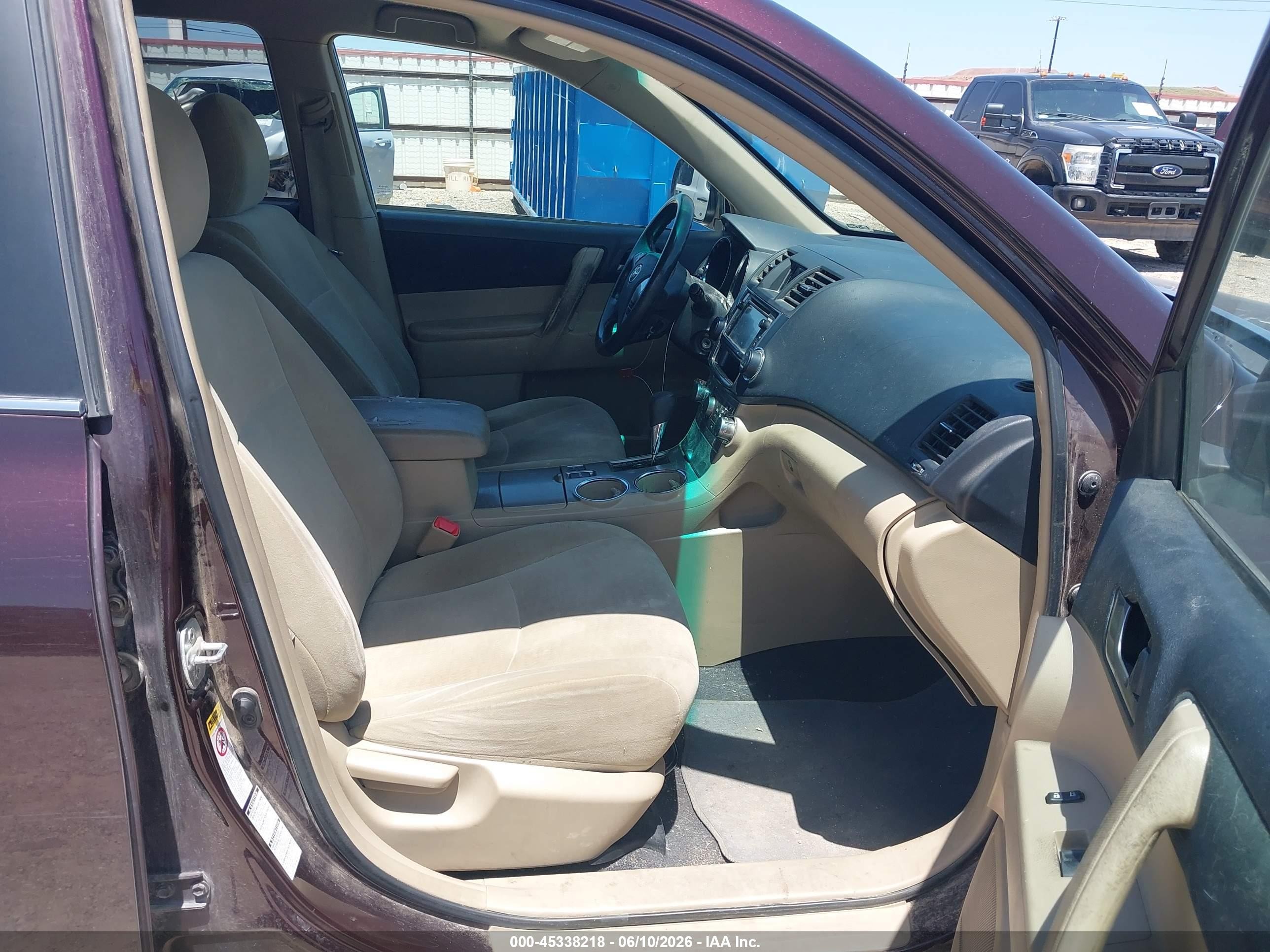 2013 Toyota Highlander Base Plus V6 Maroon vin: 5TDBK3EH2DS216406