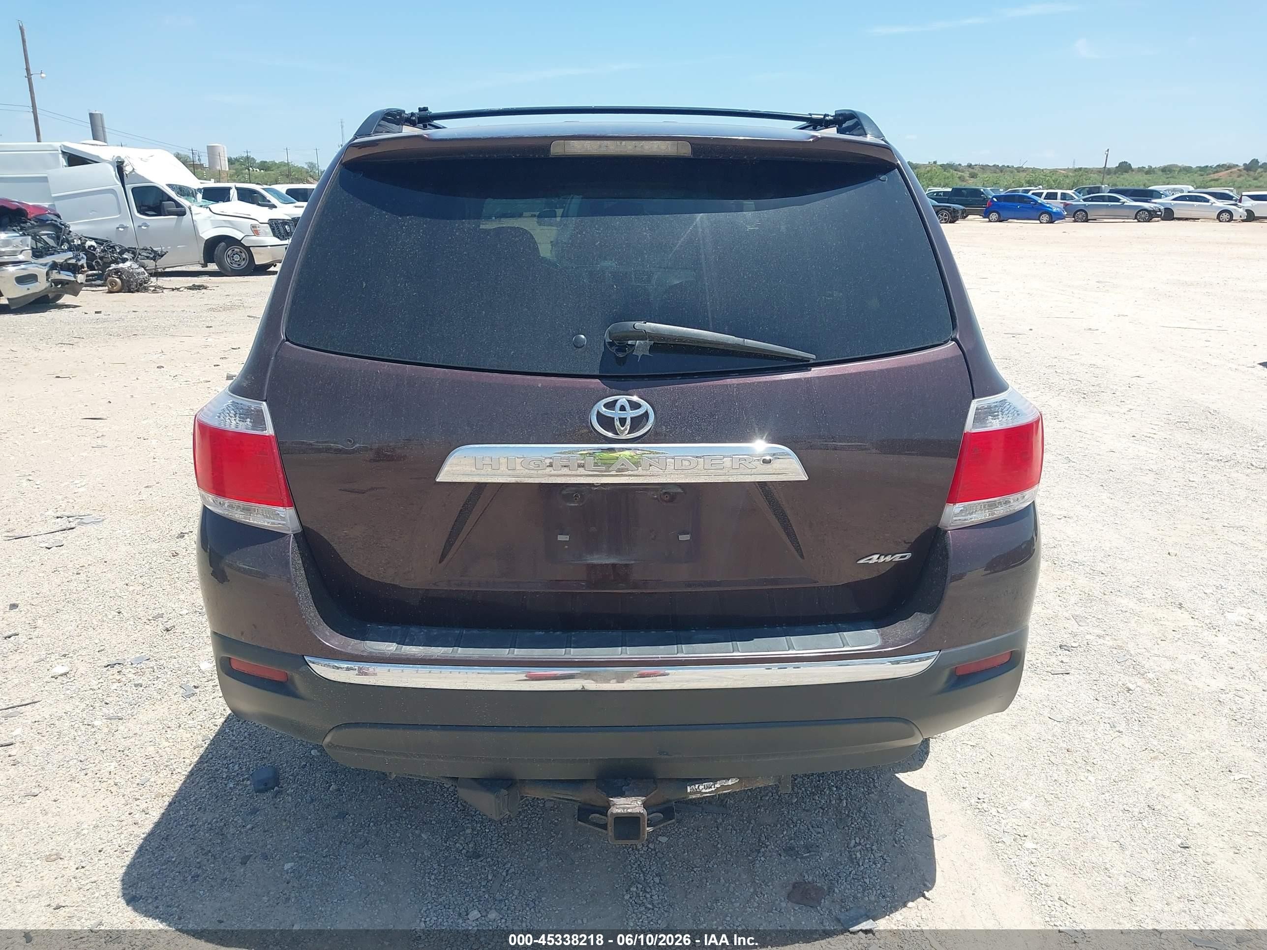 2013 Toyota Highlander Base Plus V6 Maroon vin: 5TDBK3EH2DS216406