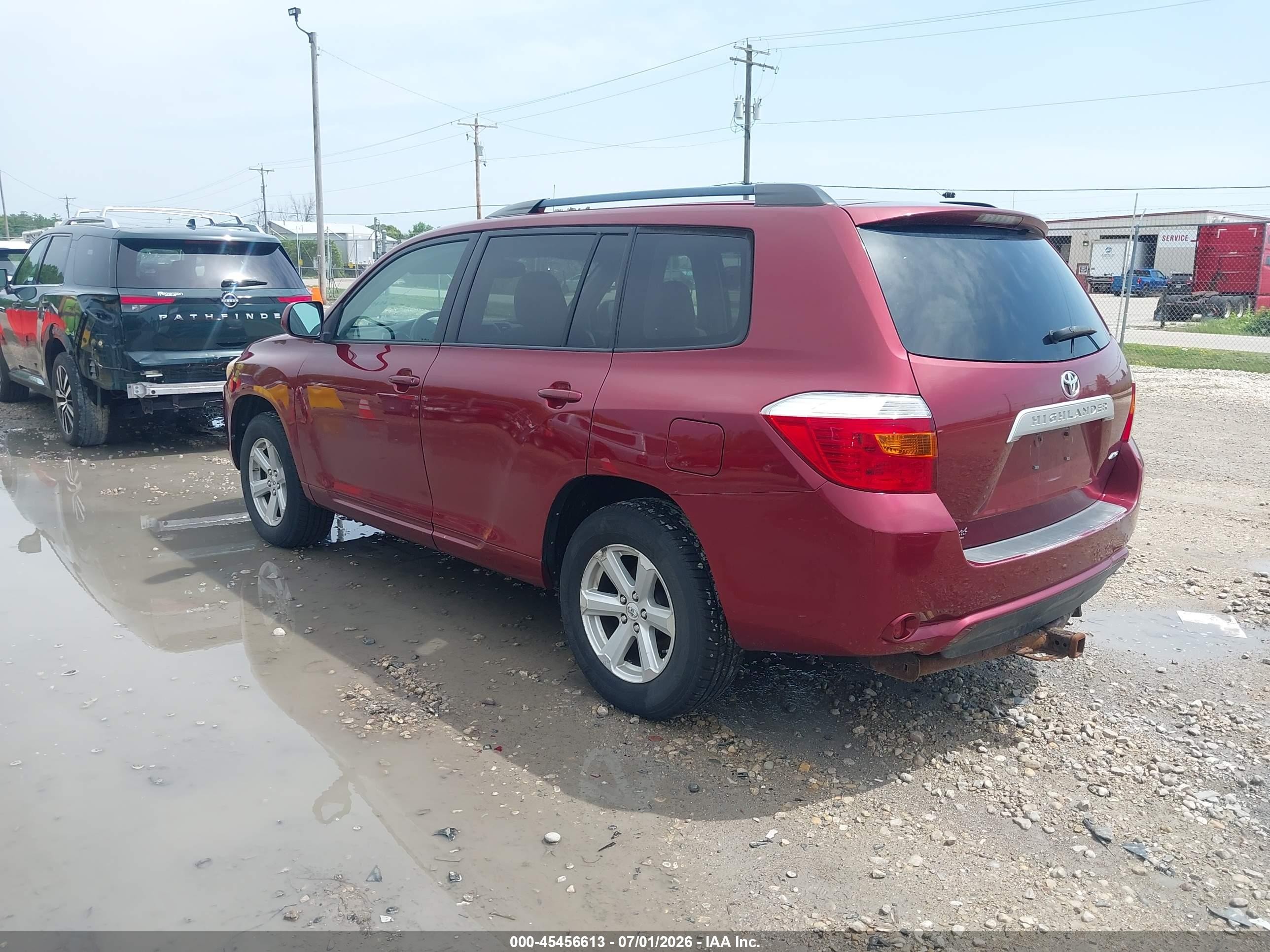 2010 Toyota Highlander Base V6 Red vin: 5TDBK3EH3AS002763