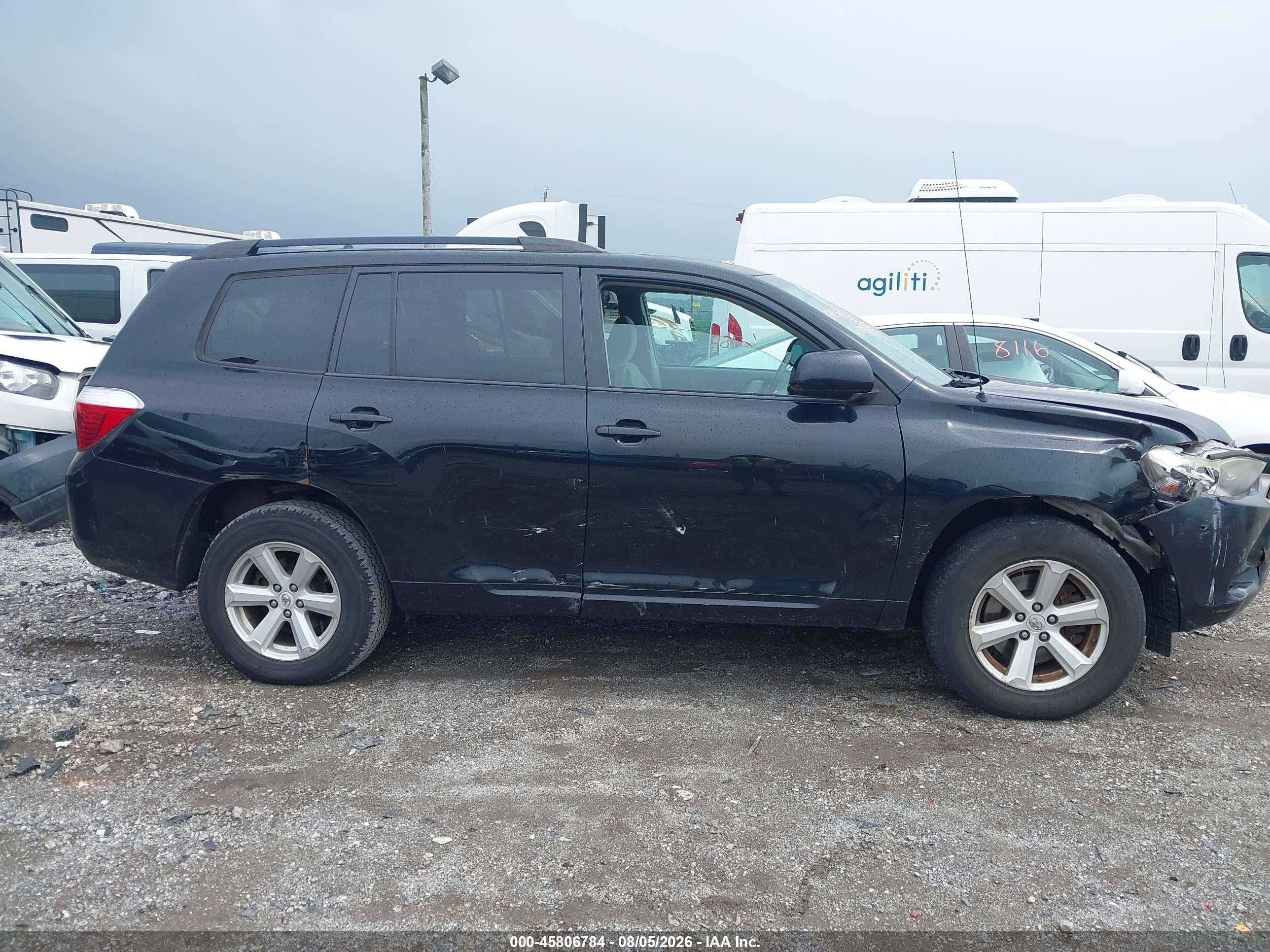 2010 Toyota Highlander Base V6 Черный vin: 5TDBK3EH3AS024097