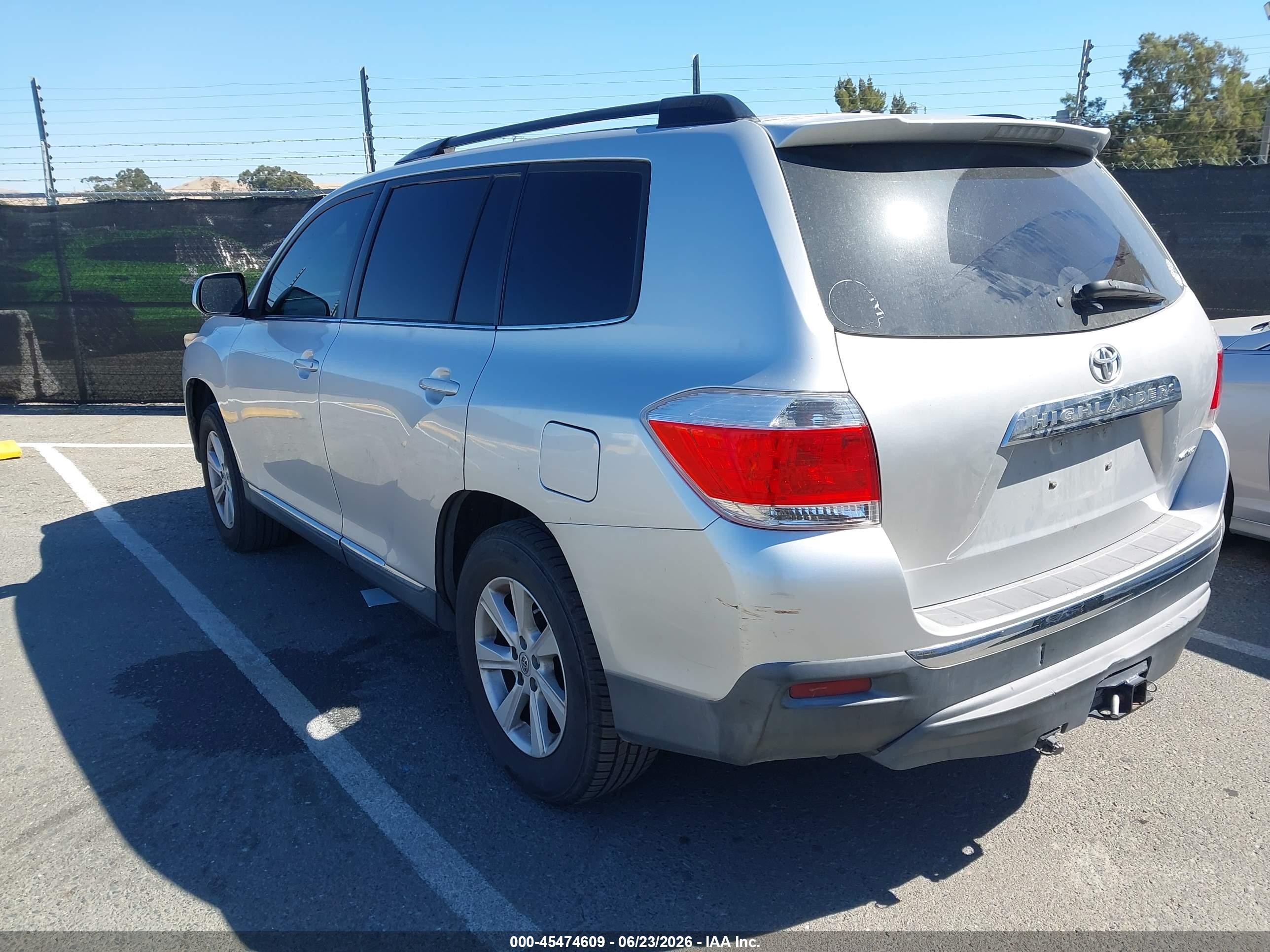 2011 Toyota Highlander Se V6 Silver vin: 5TDBK3EH3BS043606