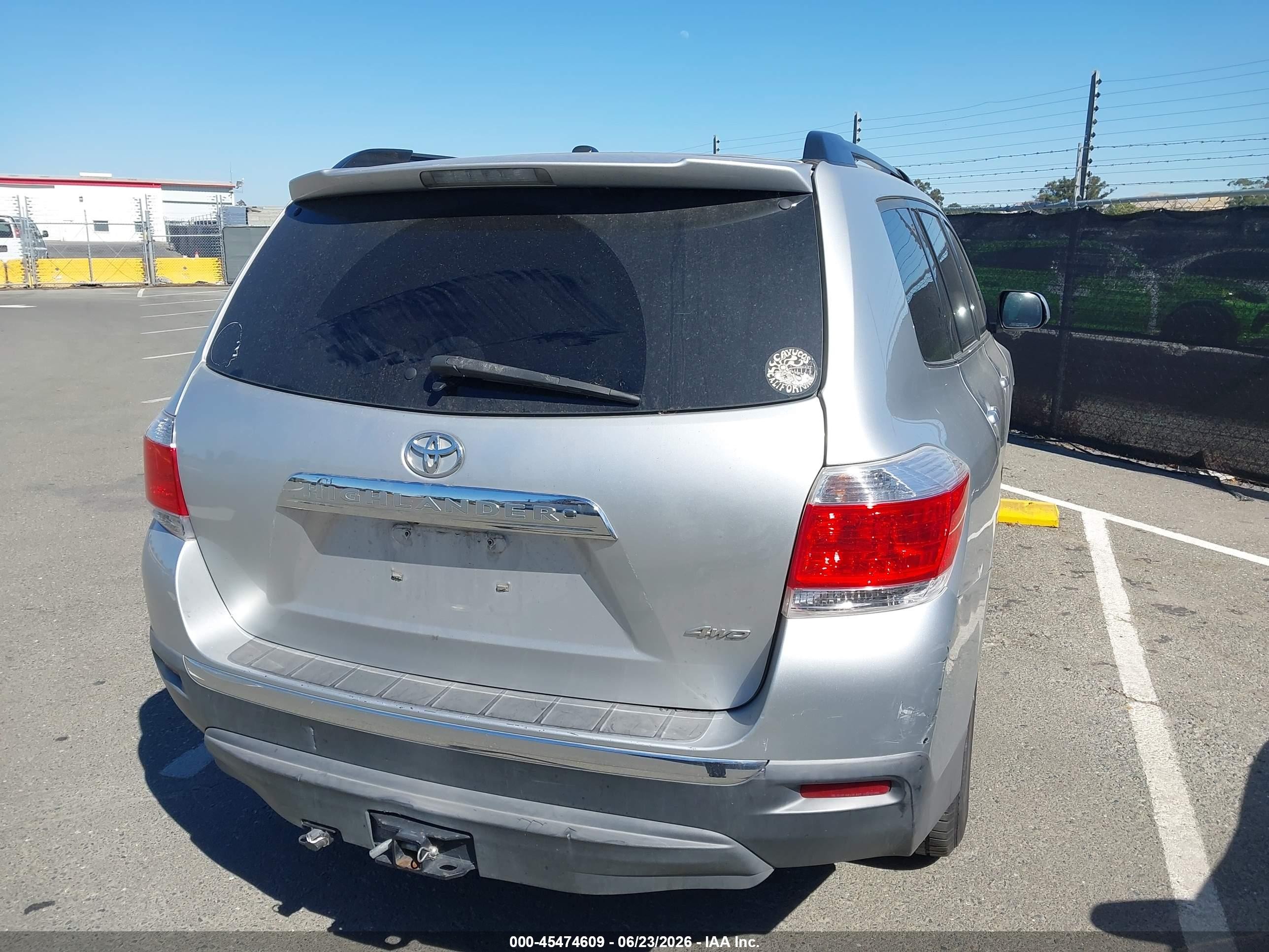 2011 Toyota Highlander Se V6 Silver vin: 5TDBK3EH3BS043606