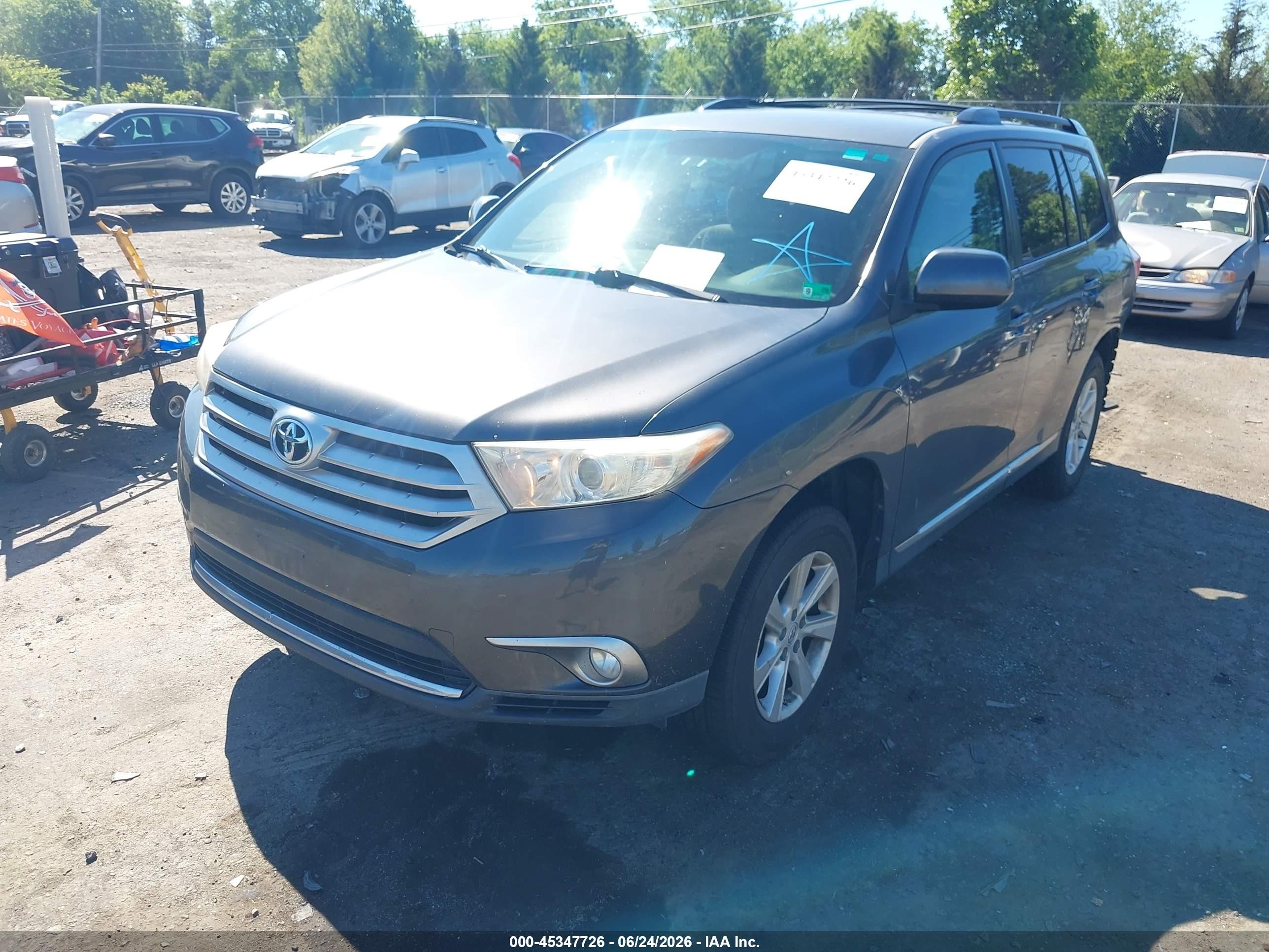 2011 Toyota Highlander Base V6 Gray vin: 5TDBK3EH3BS044397