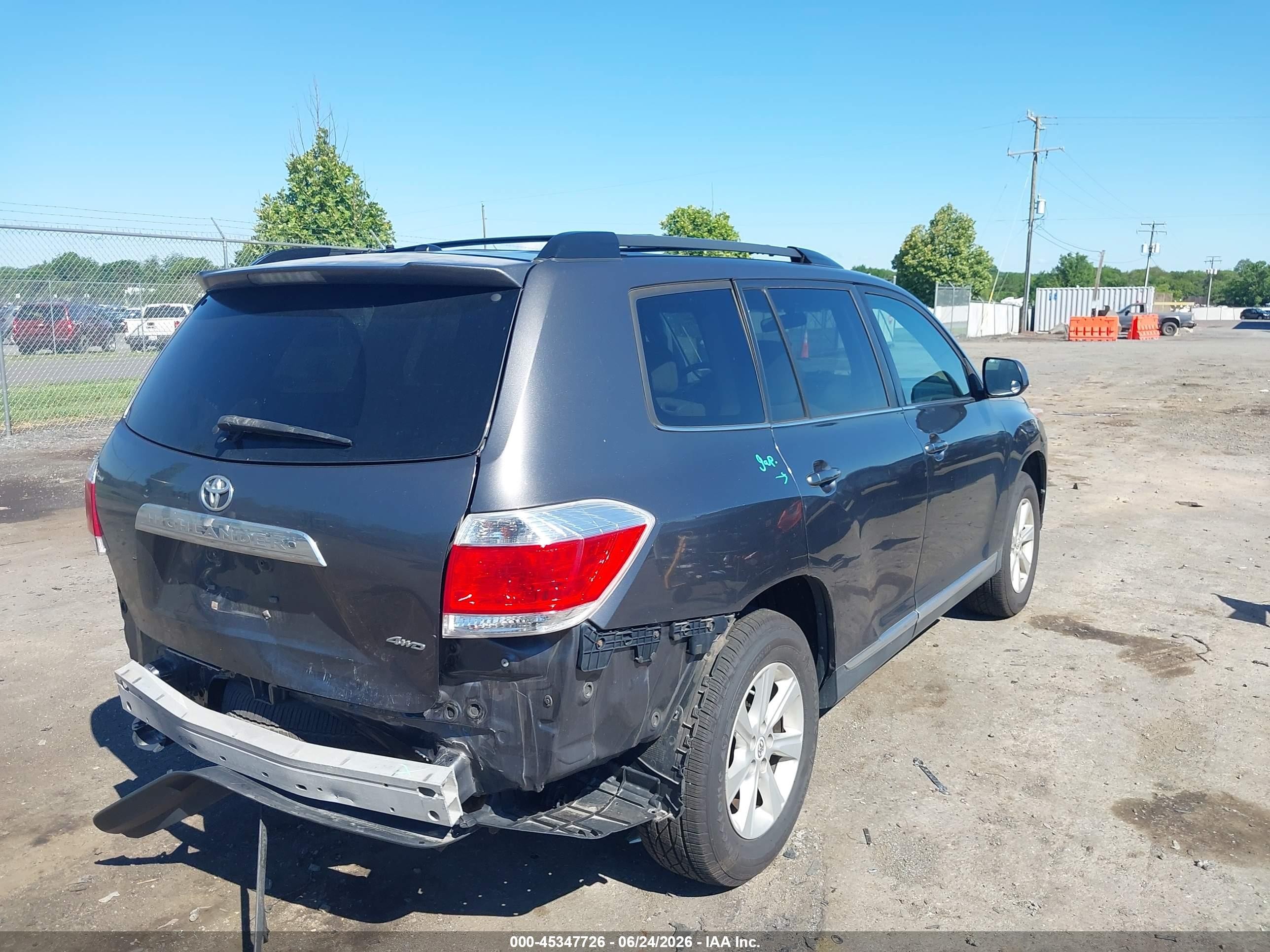 2011 Toyota Highlander Base V6 Gray vin: 5TDBK3EH3BS044397