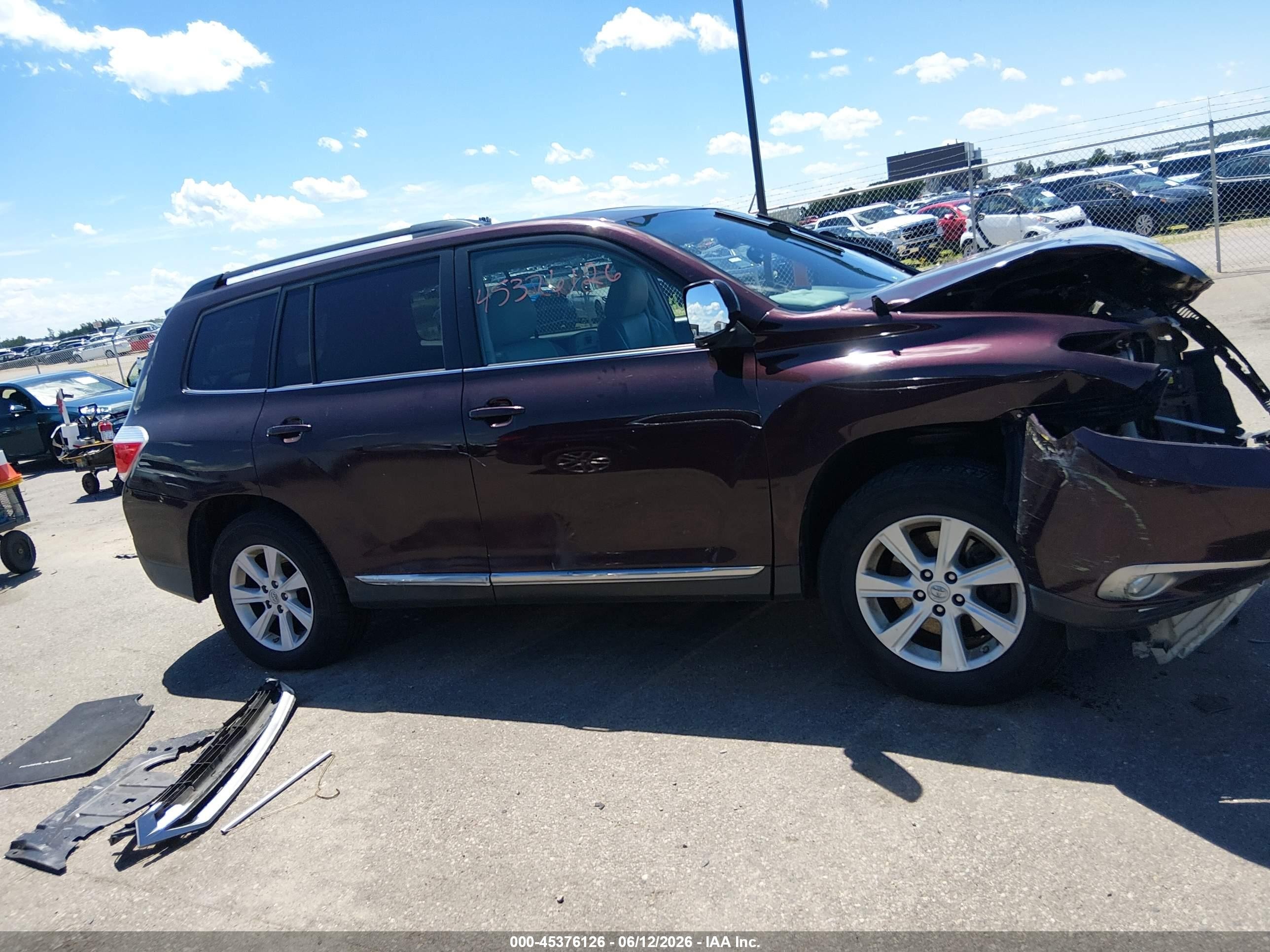 2011 Toyota Highlander Se V6 Maroon vin: 5TDBK3EH3BS045646