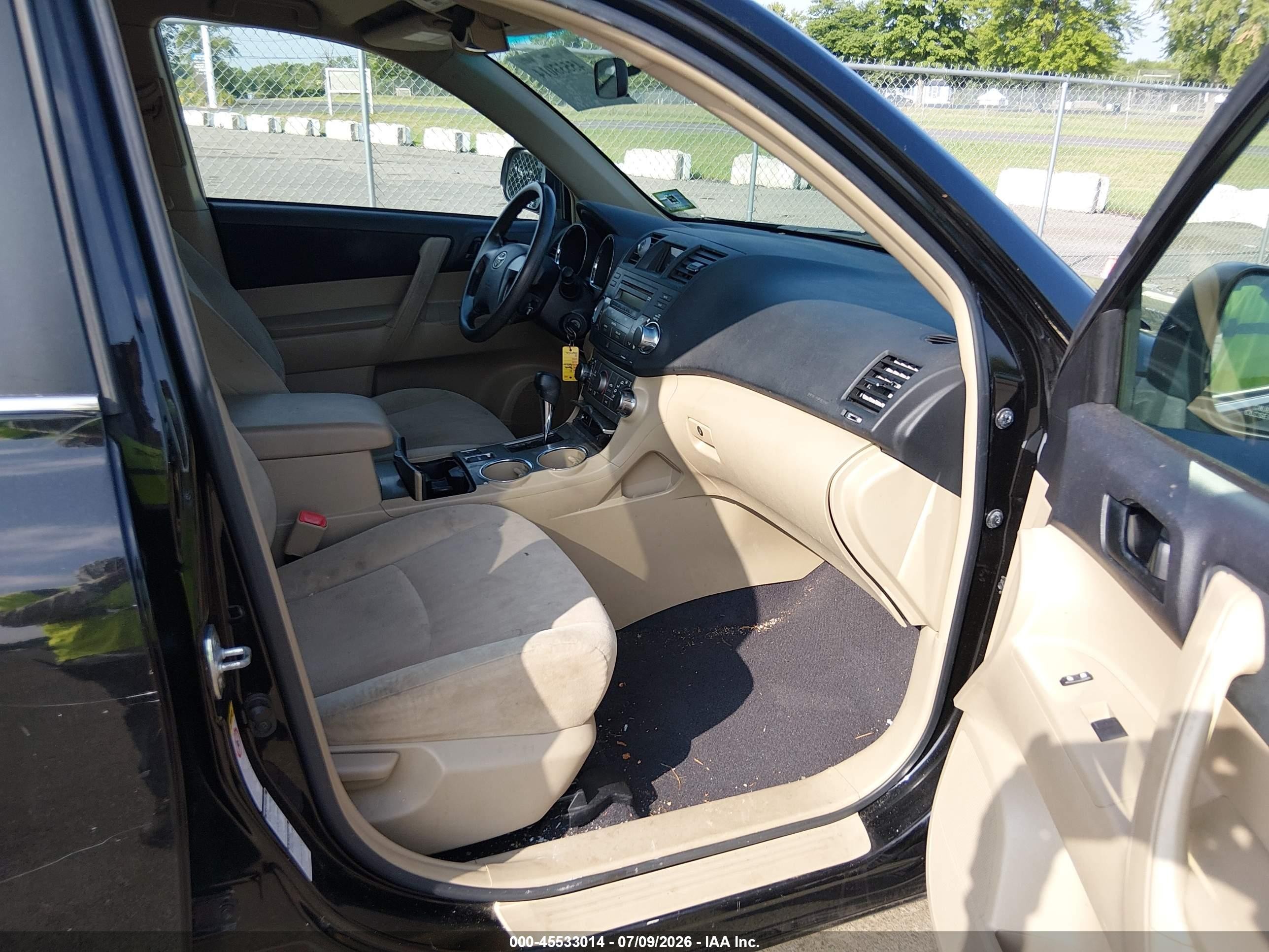 2011 Toyota Highlander Base V6 Black vin: 5TDBK3EH3BS066982