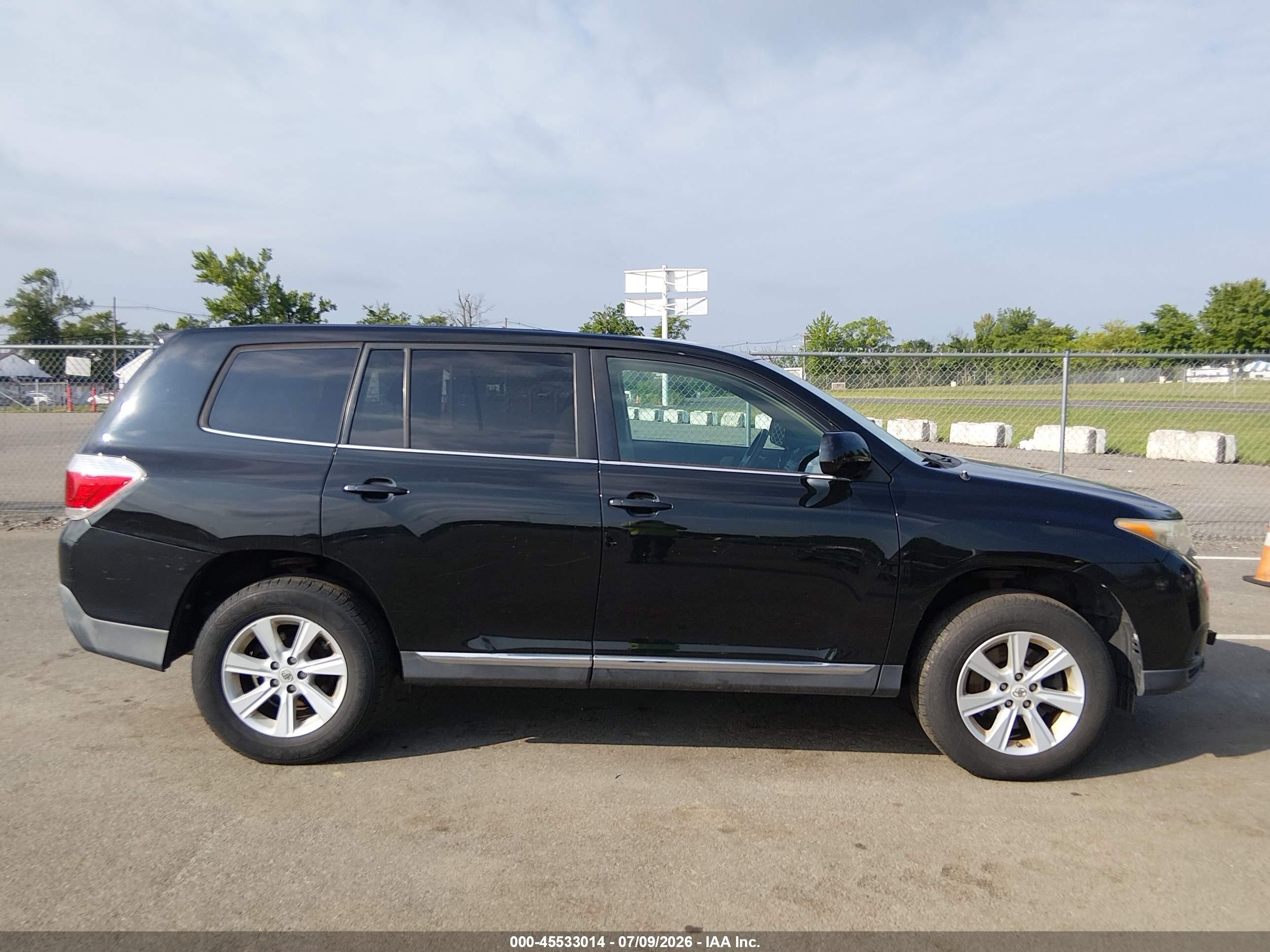 2011 Toyota Highlander Base V6 Black vin: 5TDBK3EH3BS066982