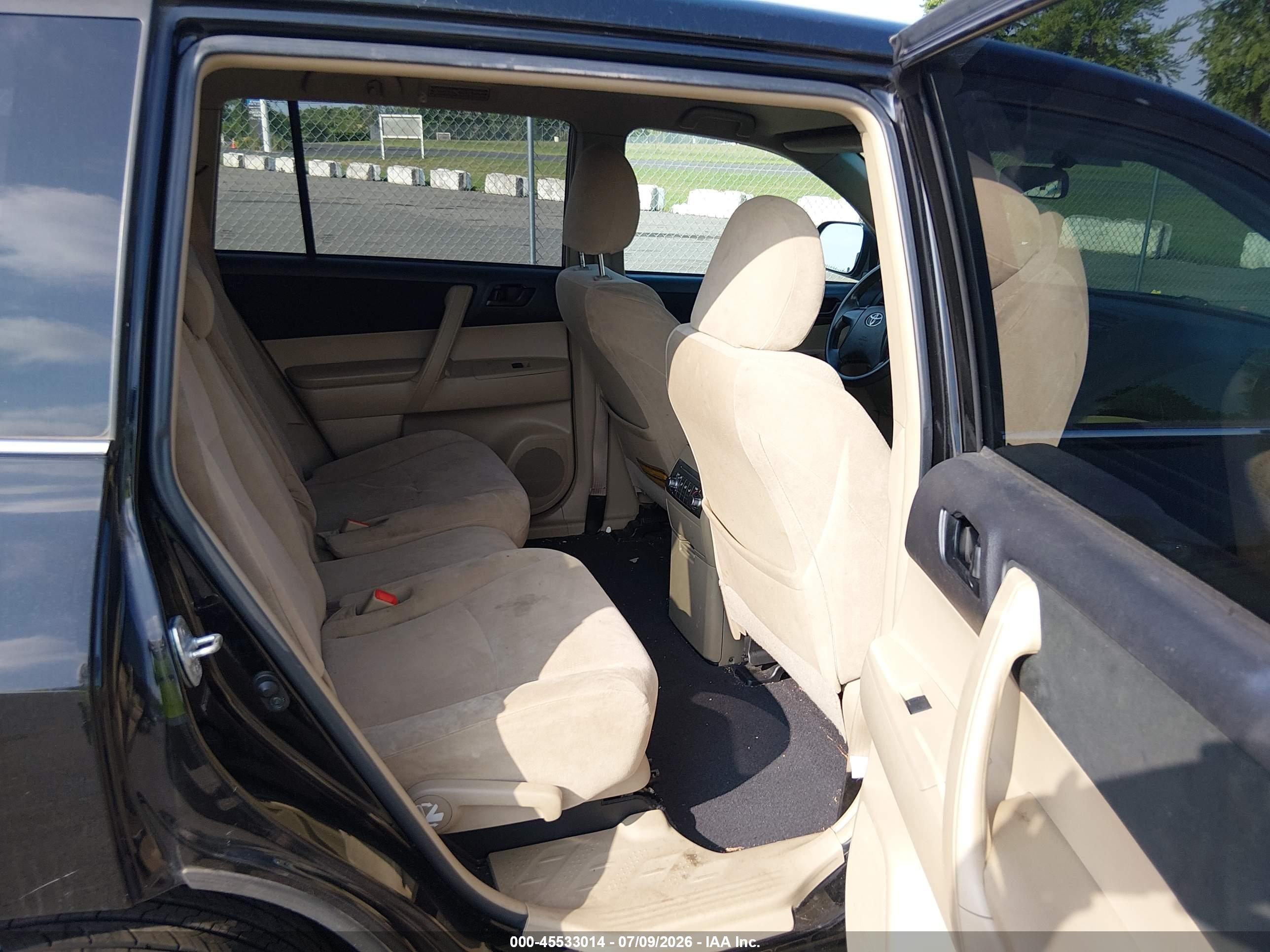 2011 Toyota Highlander Base V6 Black vin: 5TDBK3EH3BS066982