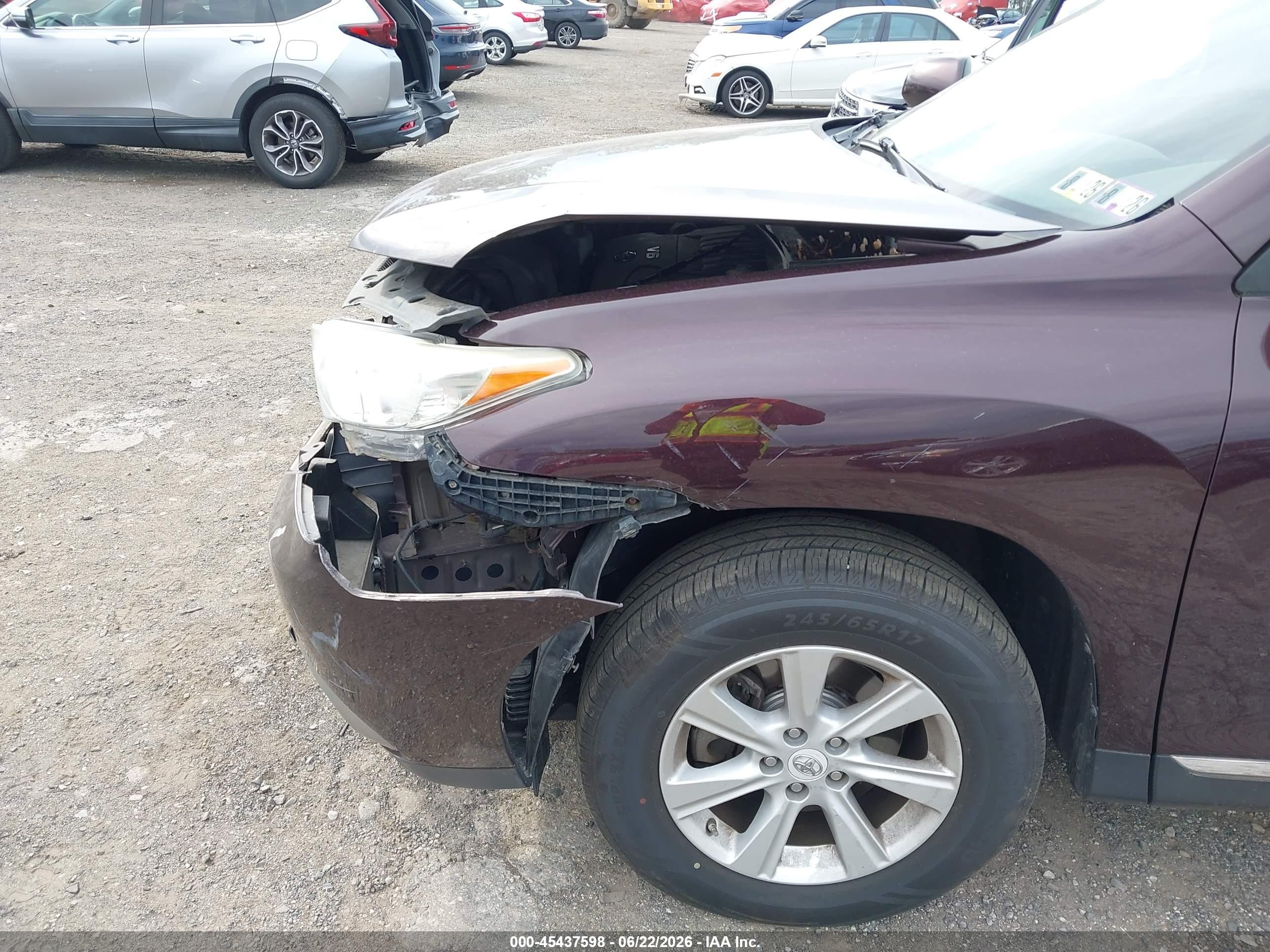 2011 Toyota Highlander Base V6 Burgundy vin: 5TDBK3EH3BS083619