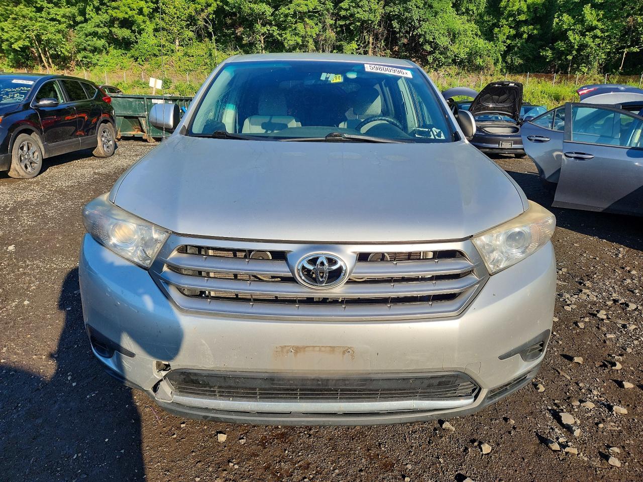 2011 Toyota Highlander Base Silver vin: 5TDBK3EH3BS090263