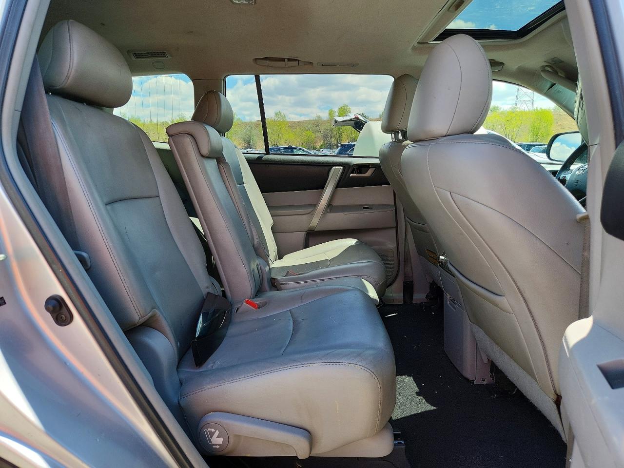 2012 Toyota Highlander Se Silver vin: 5TDBK3EH3CS104647