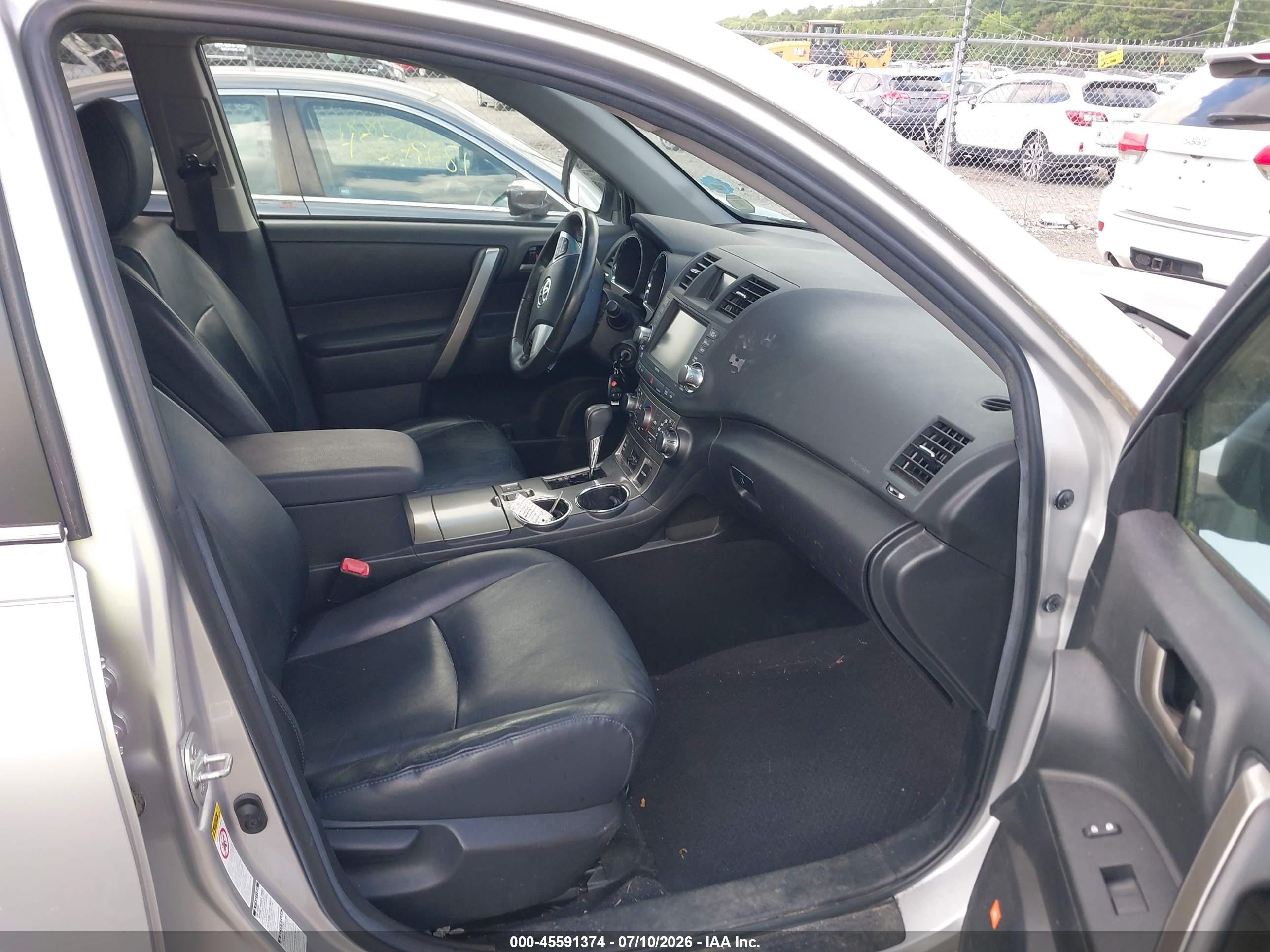 2012 Toyota Highlander Se V6 Серебряный vin: 5TDBK3EH3CS106124