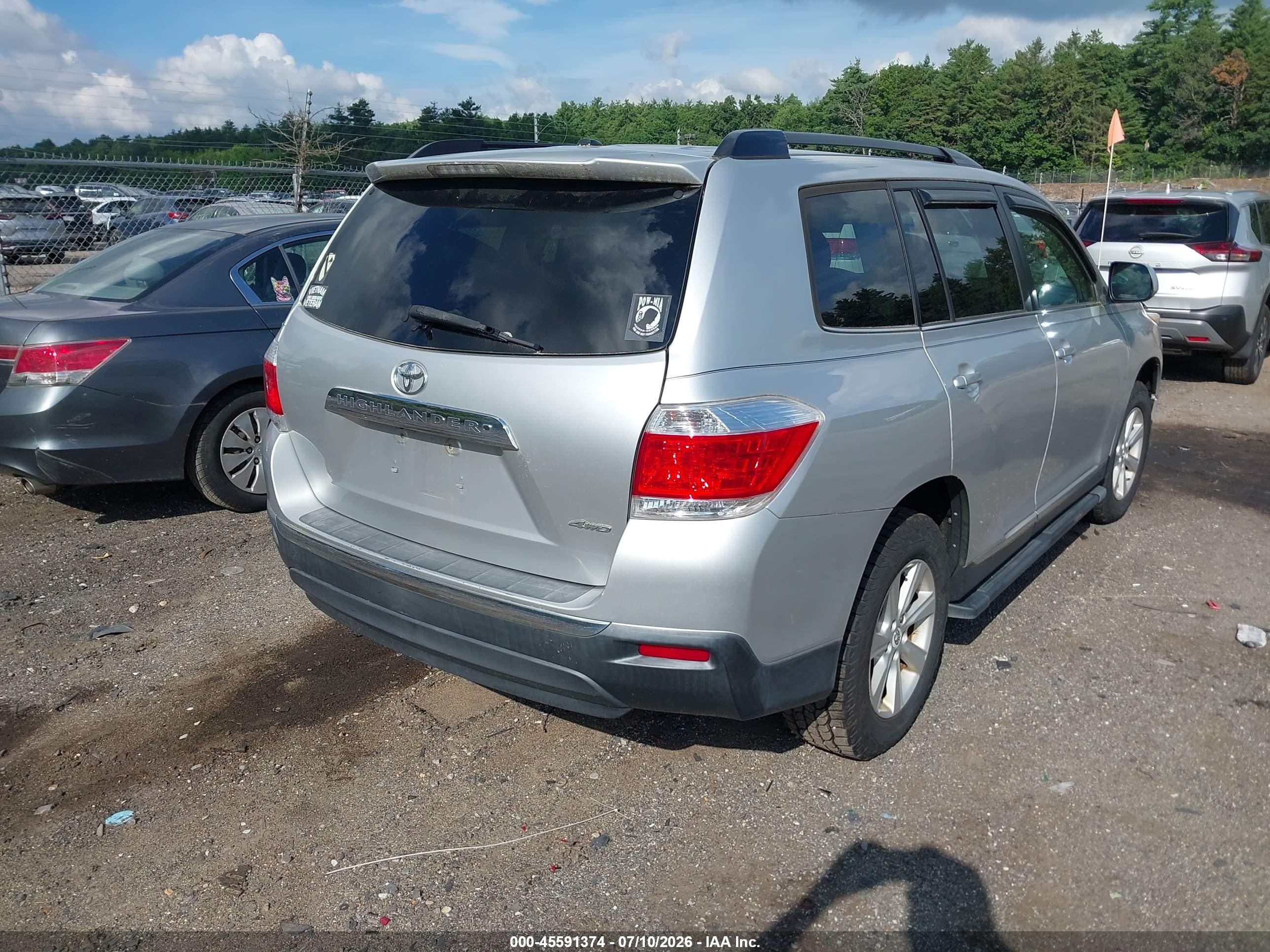 2012 Toyota Highlander Se V6 Серебряный vin: 5TDBK3EH3CS106124