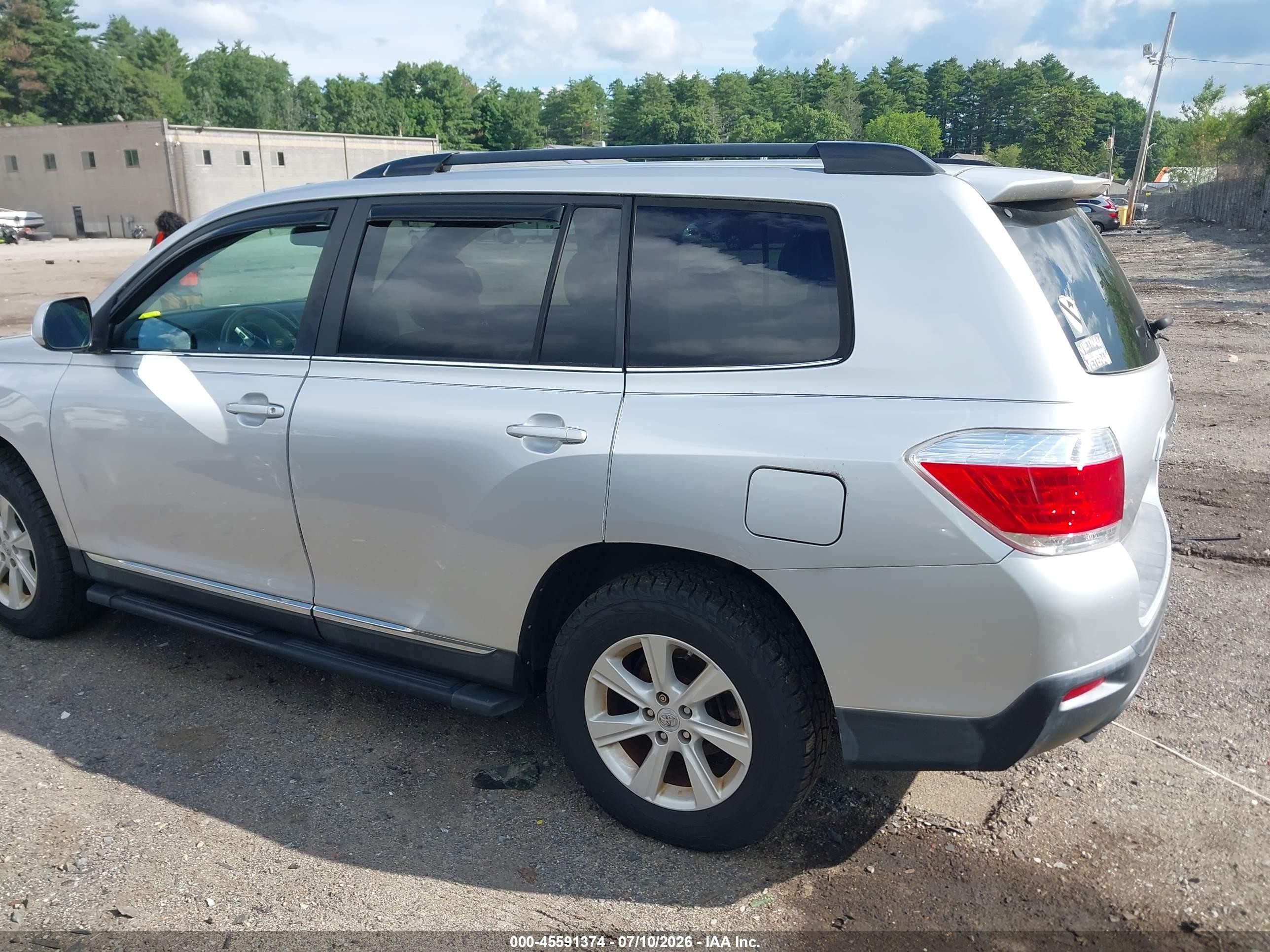 2012 Toyota Highlander Se V6 Серебряный vin: 5TDBK3EH3CS106124