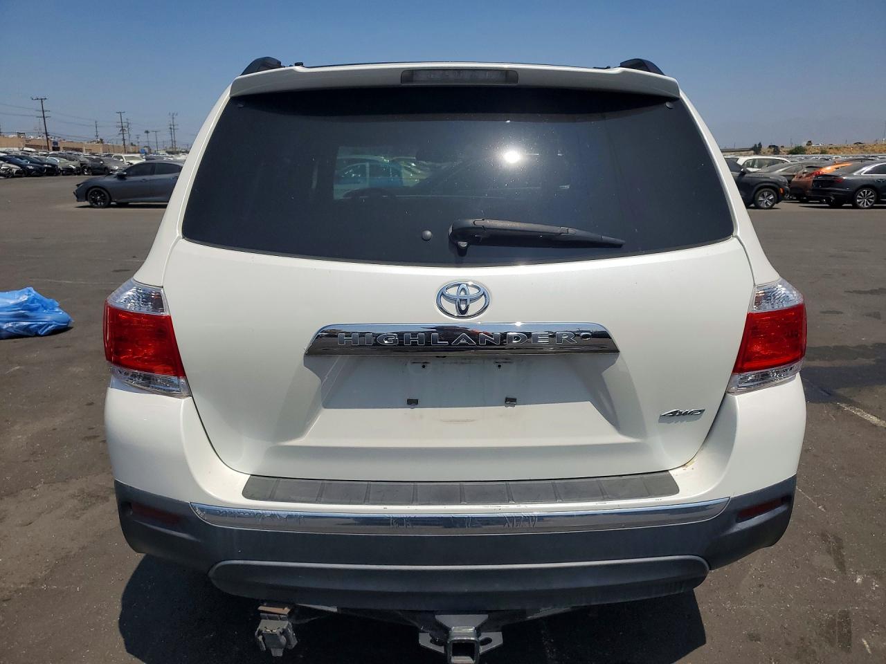 2012 Toyota Highlander Se White vin: 5TDBK3EH3CS126941