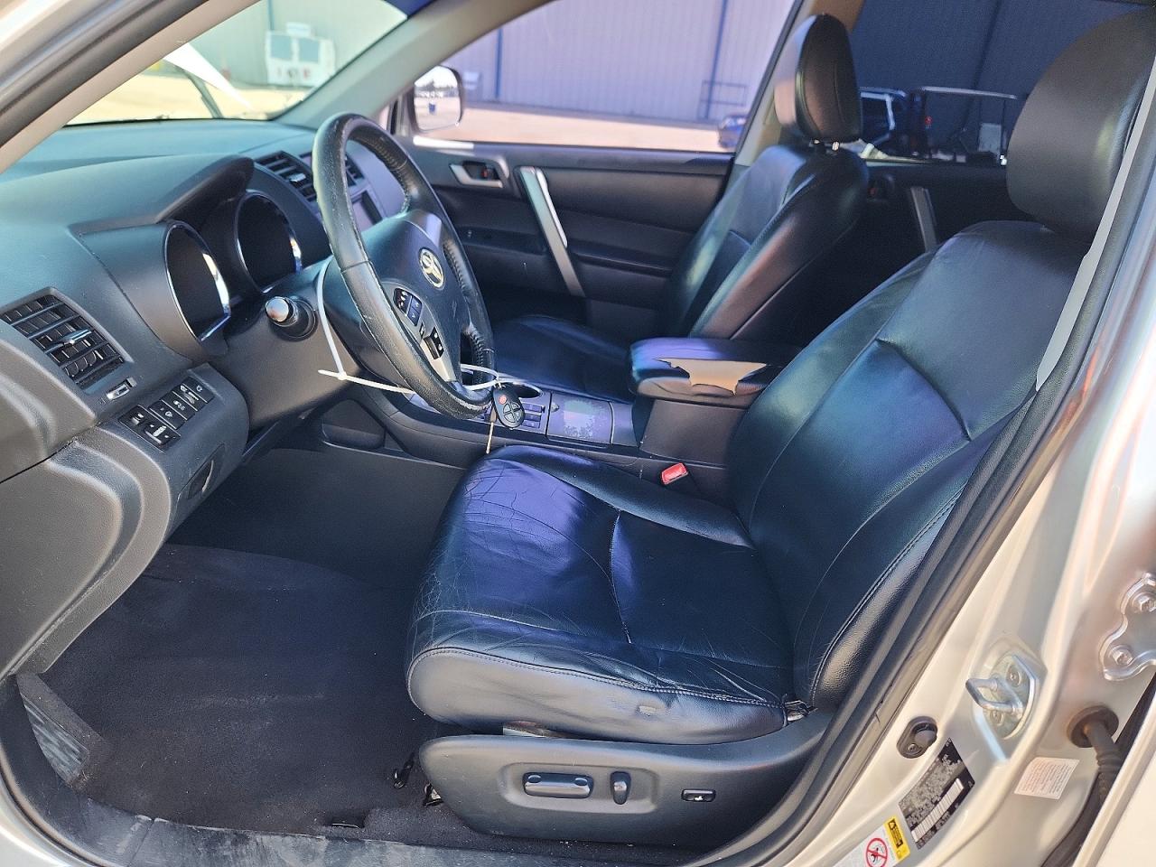 2012 Toyota Highlander Se Silver vin: 5TDBK3EH3CS128656