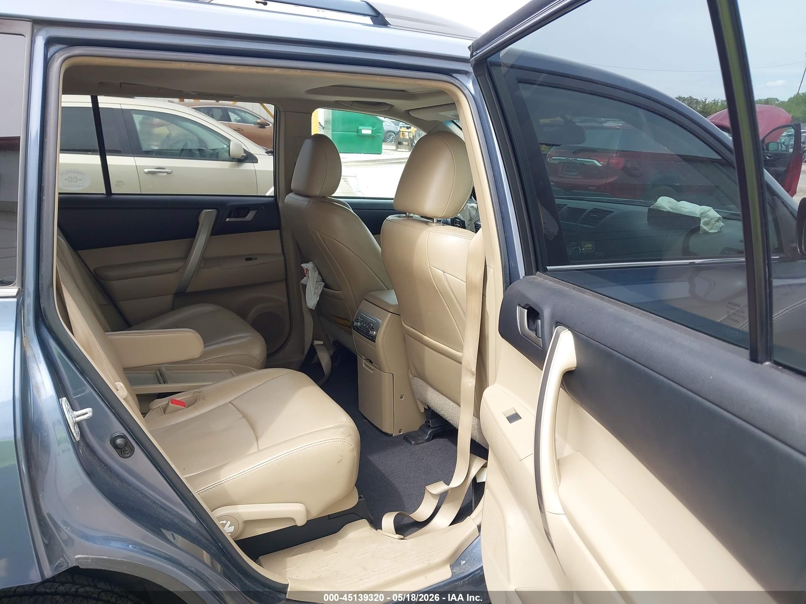 2012 Toyota Highlander Se V6 Gray vin: 5TDBK3EH3CS146607