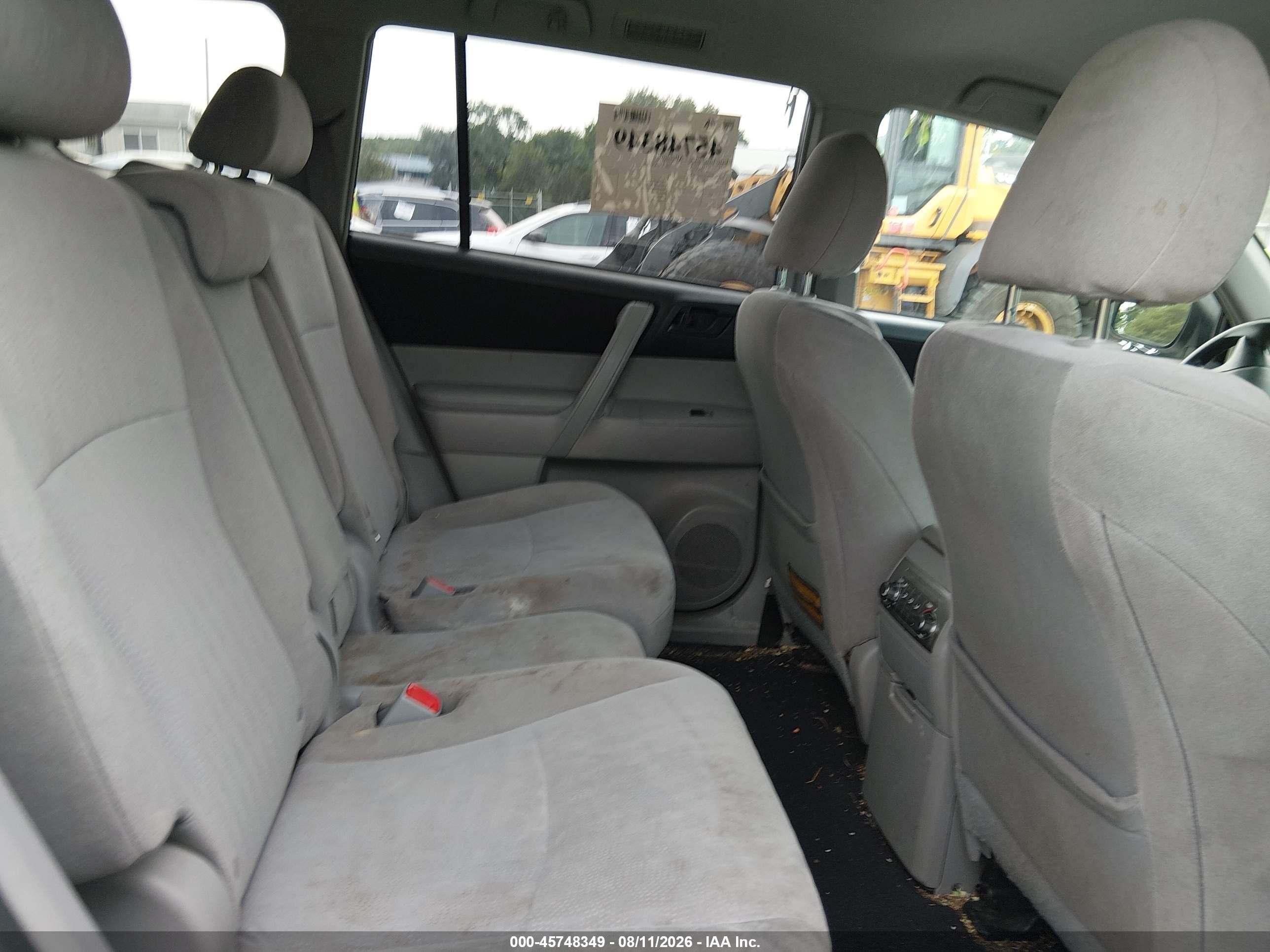 2012 Toyota Highlander Base V6 Белый vin: 5TDBK3EH3CS147837