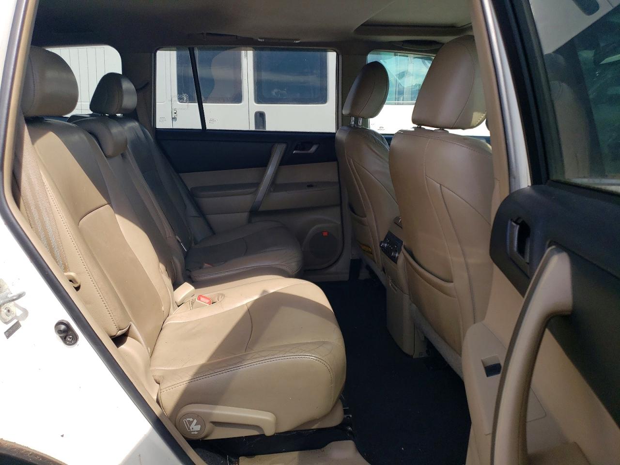 2012 Toyota Highlander Se White vin: 5TDBK3EH3CS151631