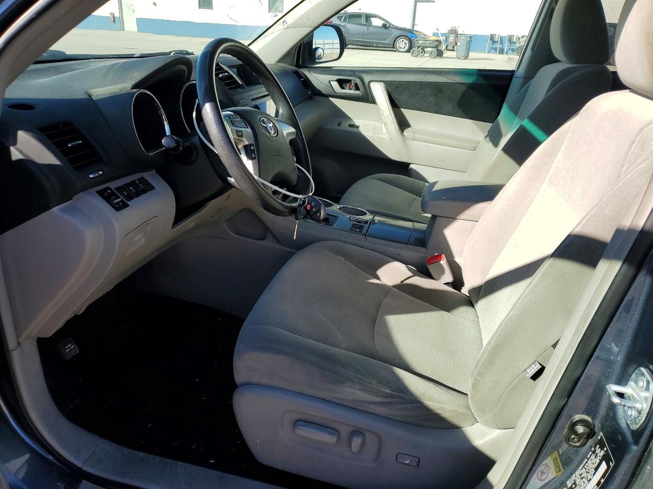 2012 Toyota Highlander Base Blue vin: 5TDBK3EH3CS159521