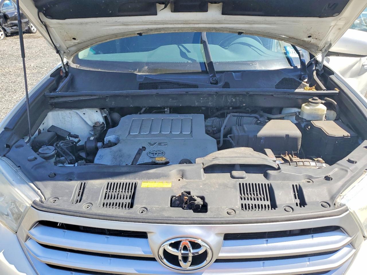2013 Toyota Highlander Se White vin: 5TDBK3EH3DS199731